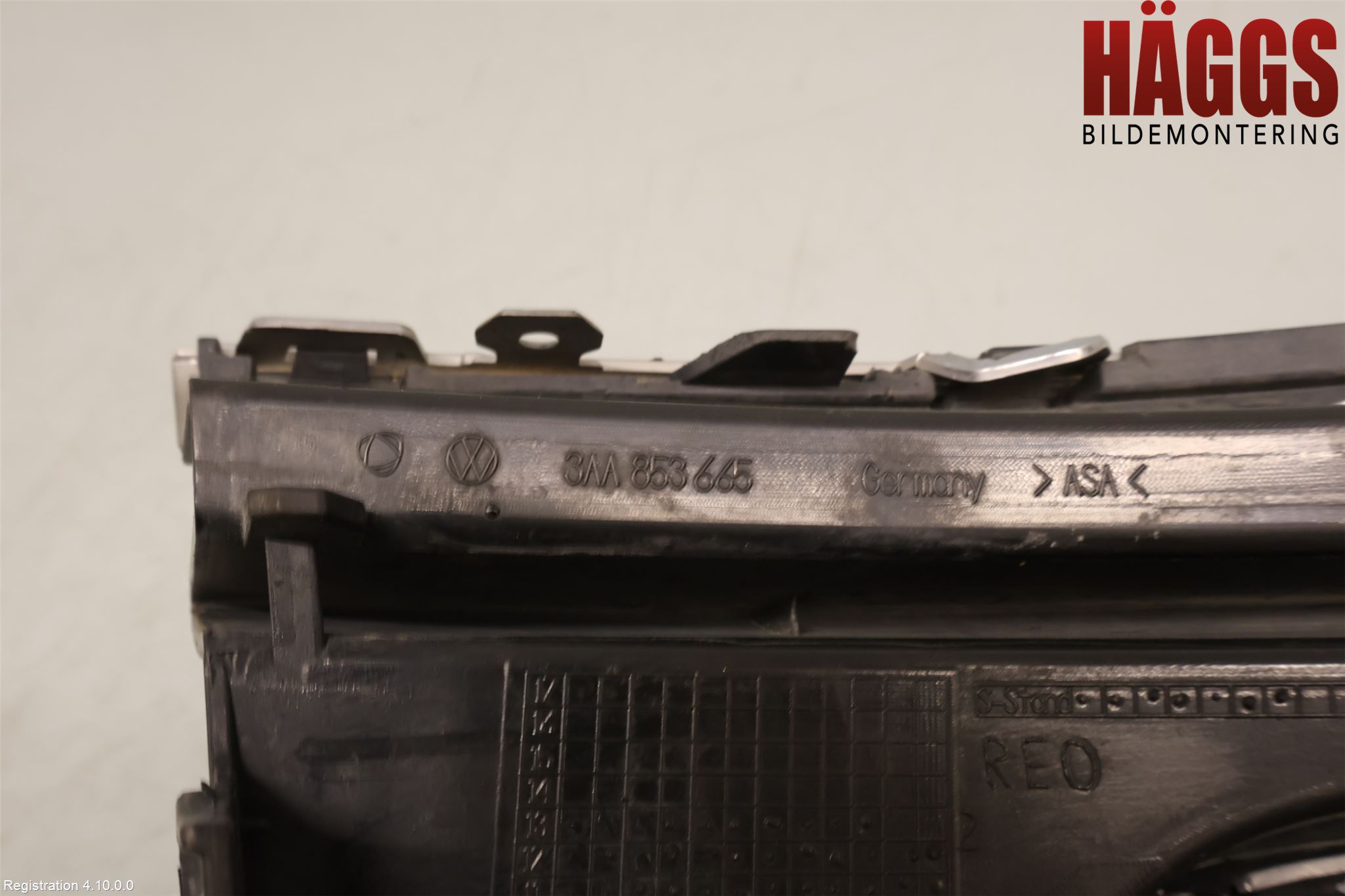 Volkswagen VW PASSAT 11-14 Dimljussarg Fram