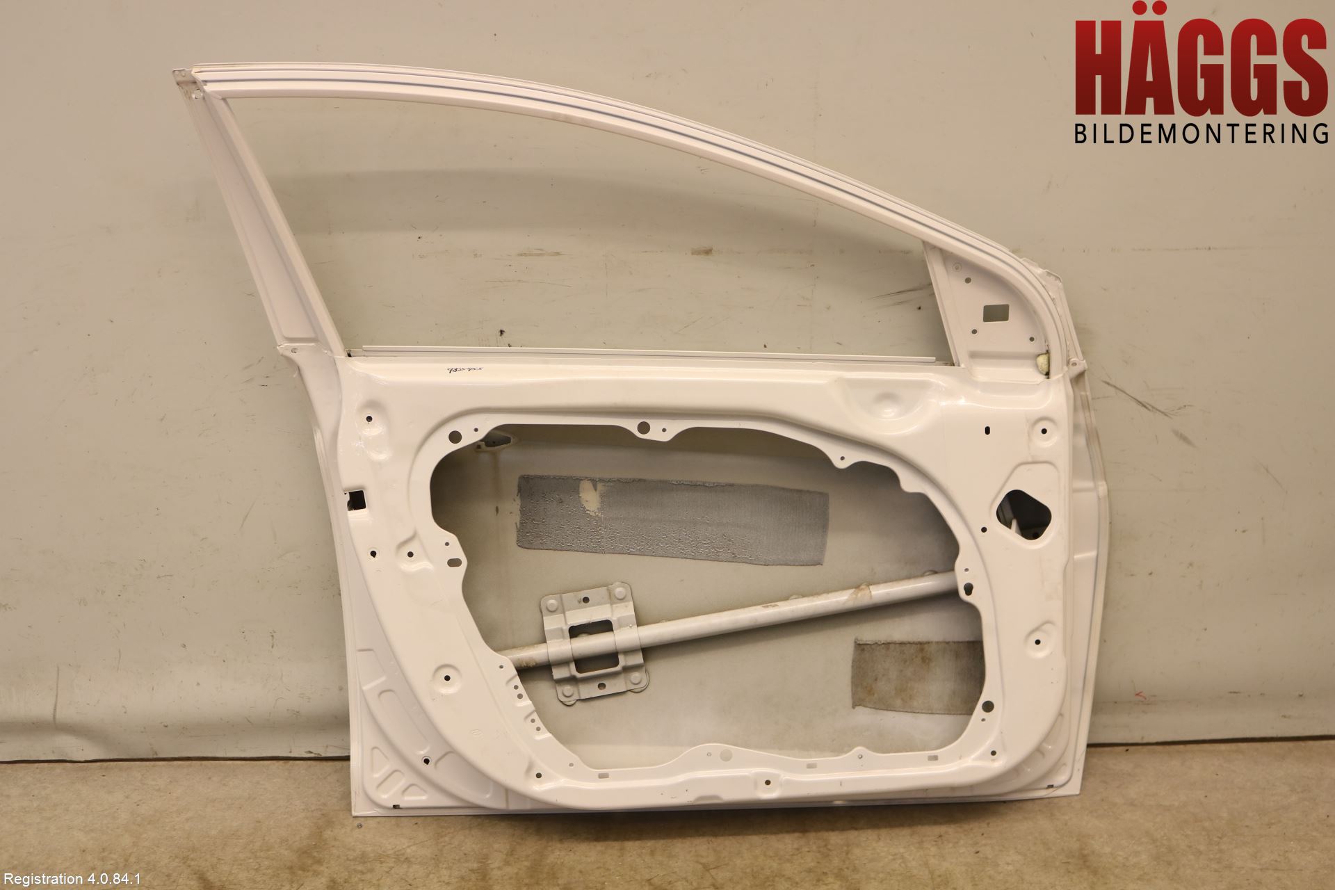 Hyundai i40 08-15 Dörr Fram Vänster
