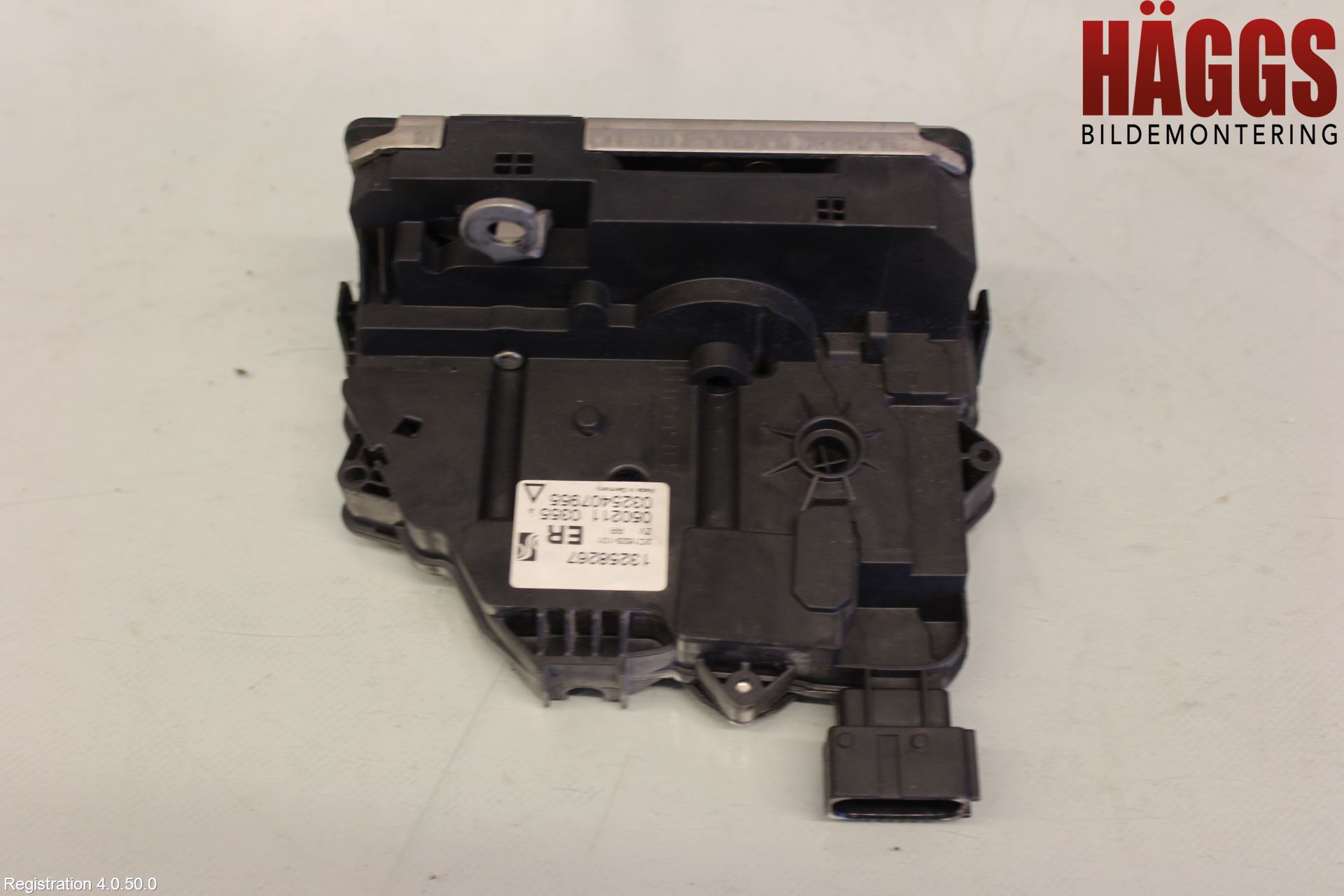 Opel CORSA D 07-14 Låskista-Dörrlås