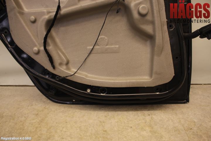 BMW 5 E60/61 Sed/Tou 02-10 Dörr Bak Vänster