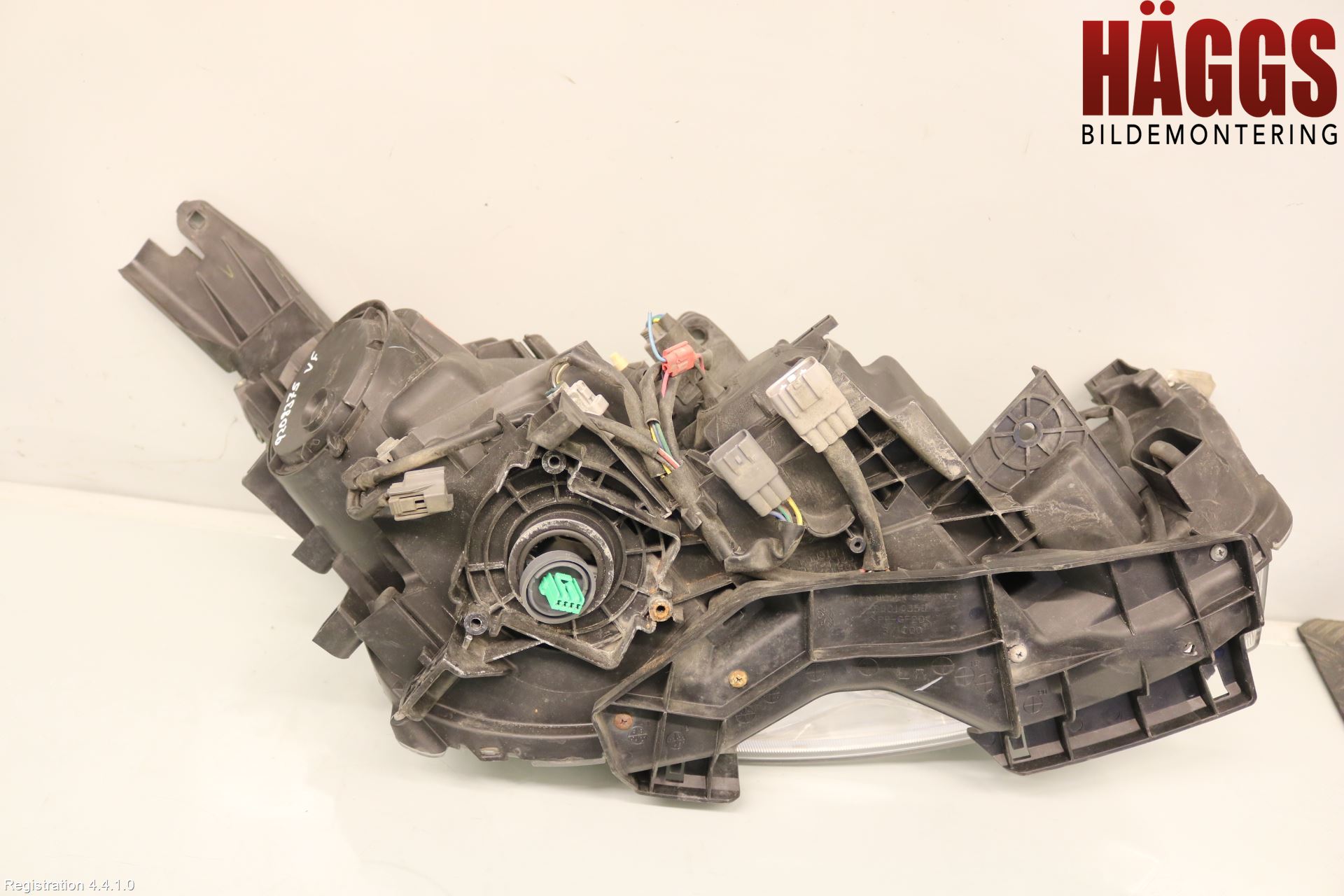 Peugeot 4008 Strålkastare Vänster