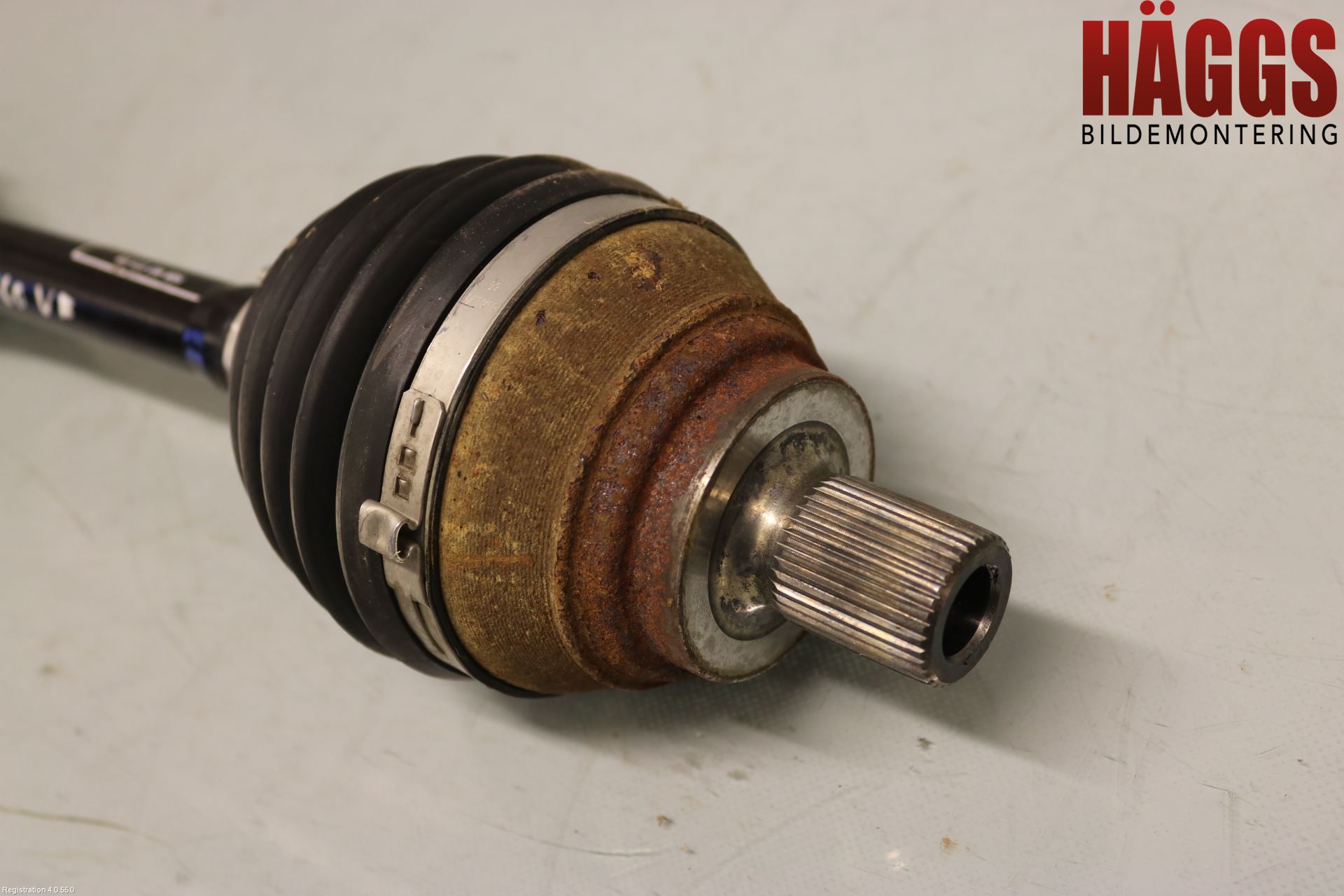 Volkswagen VW T-ROC 18- Drivaxel Fram Vänster