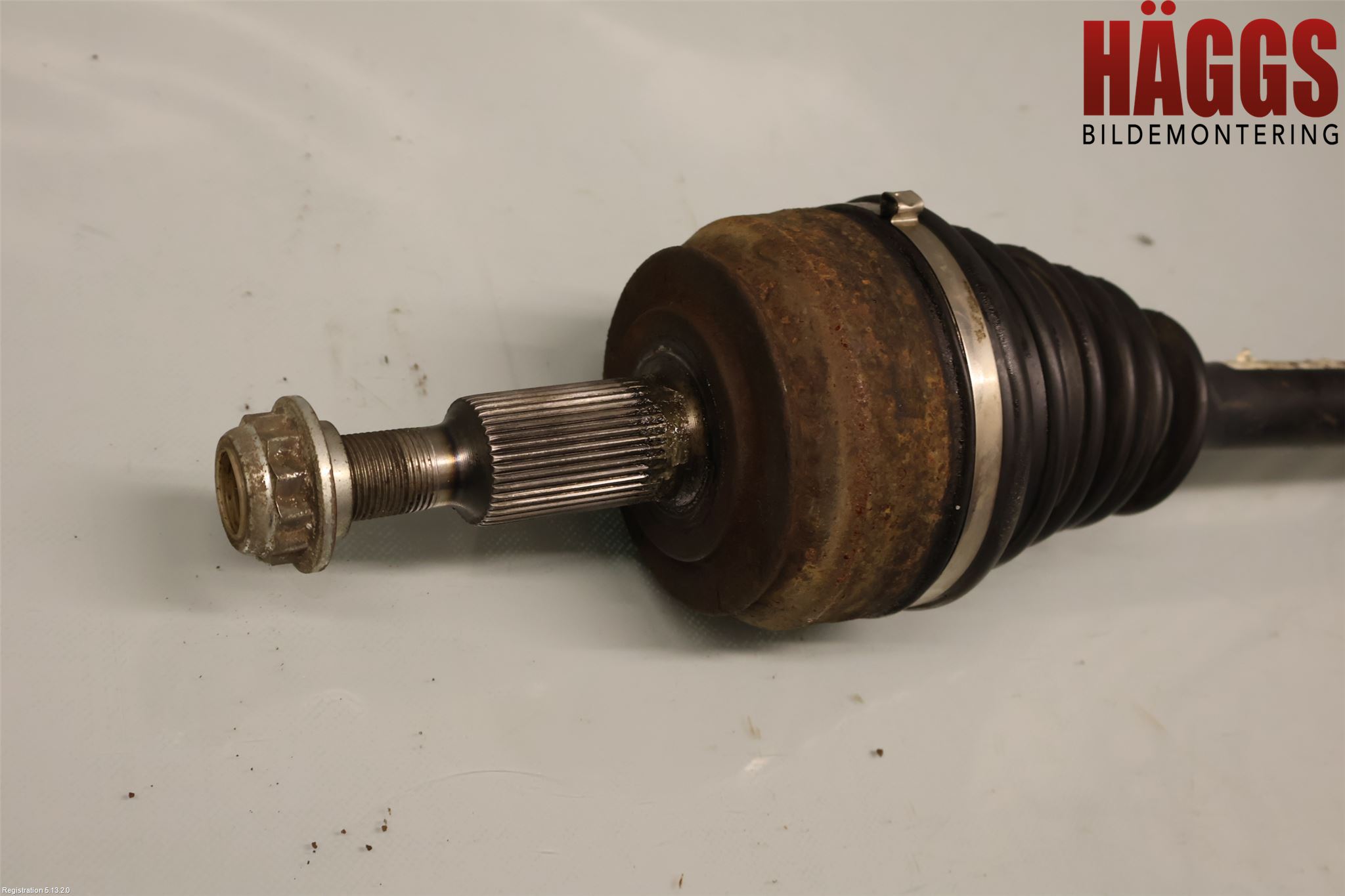 Volkswagen VW TRANSP/CARAVELLE (T5) 04-15 Drivaxel Fram Vänster