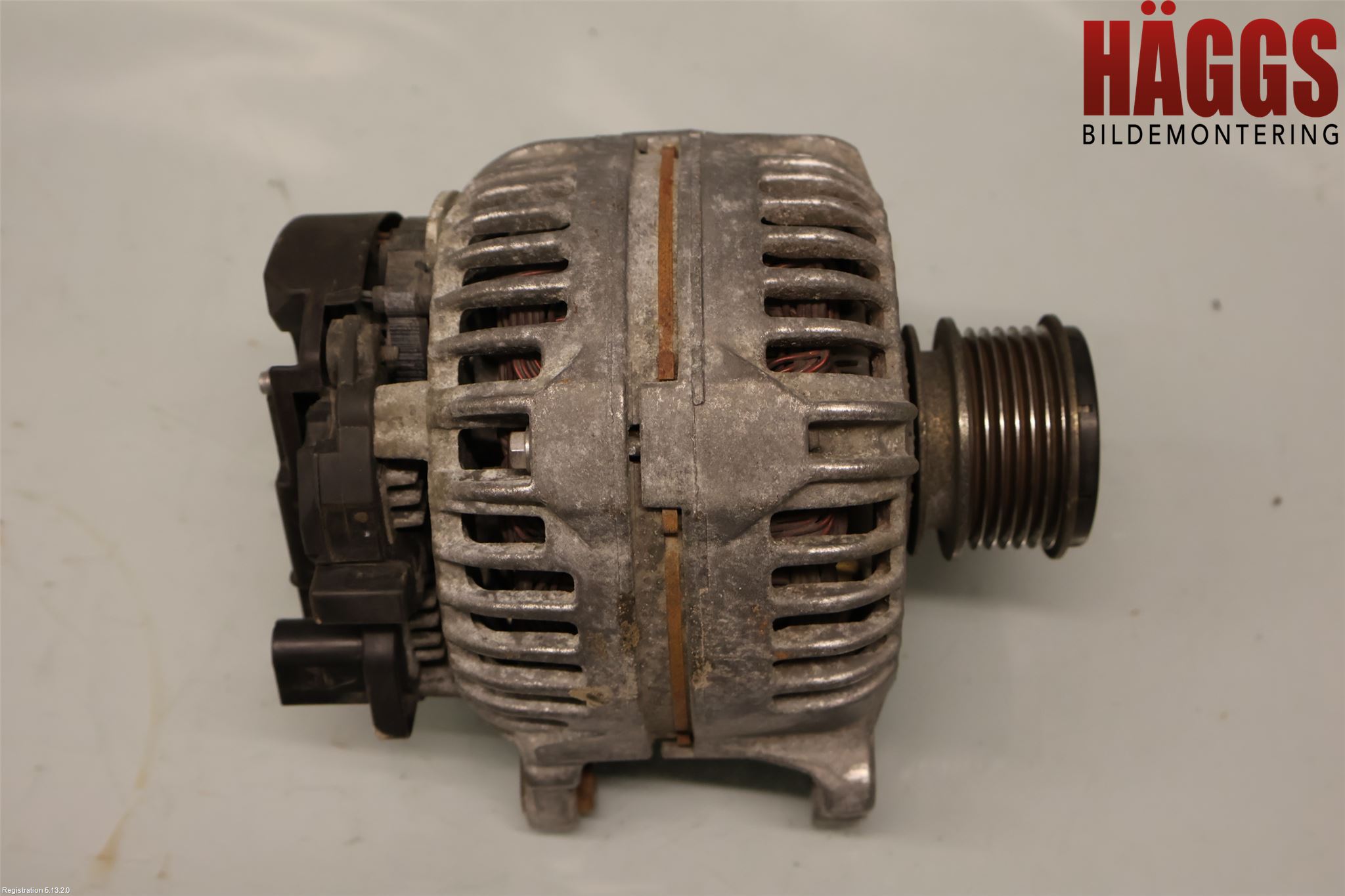 Volkswagen VW CADDY      04-10 Generator