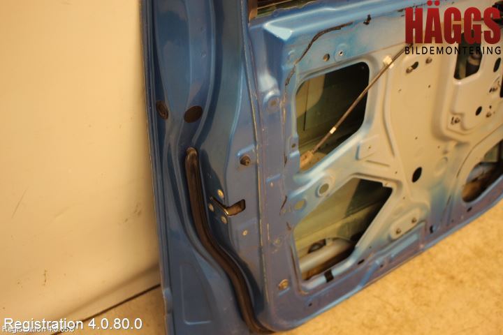 Nissan NAVARA 05-16 Dörr Fram Vänster