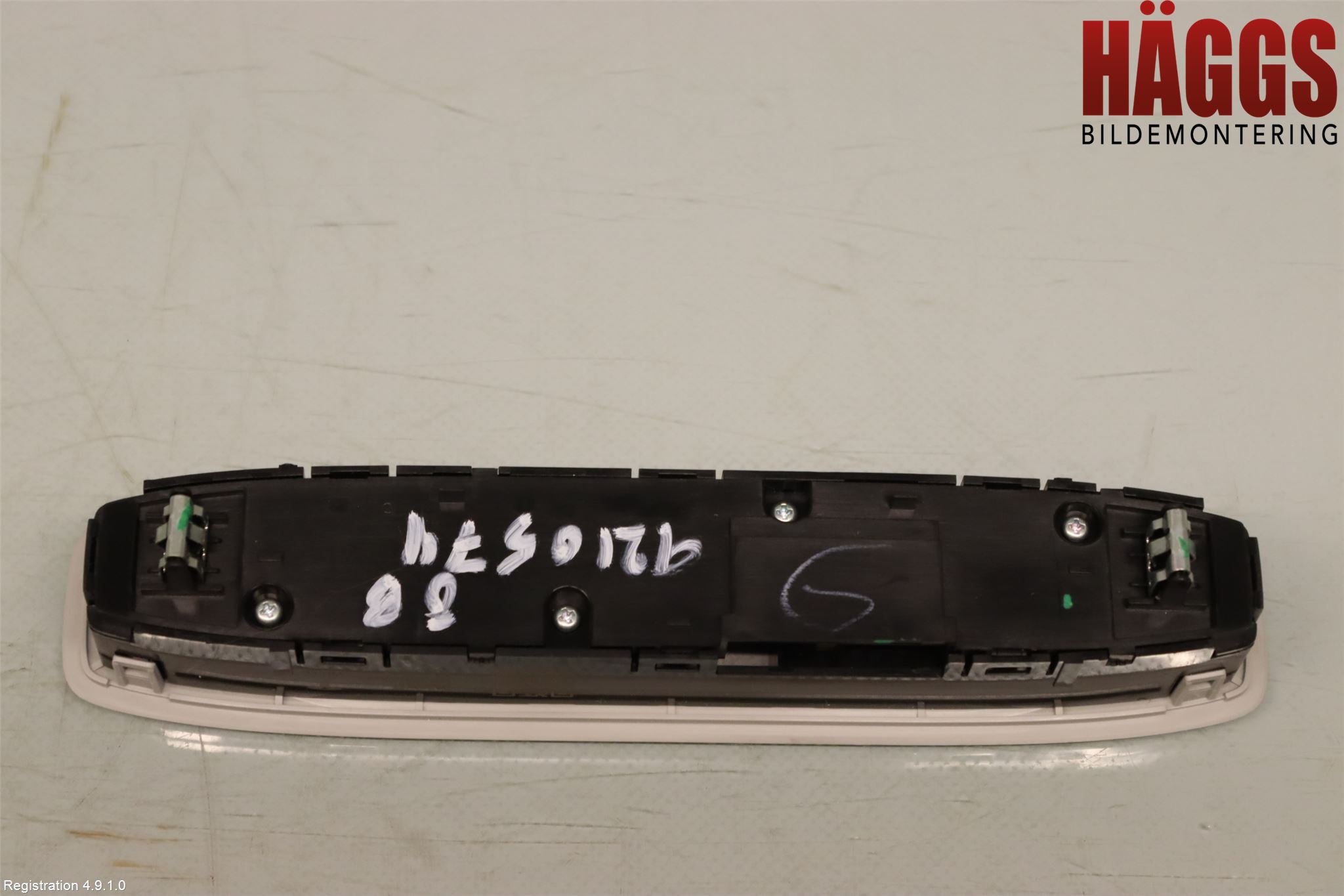 Tesla MODEL 3 17- Innerbelysning