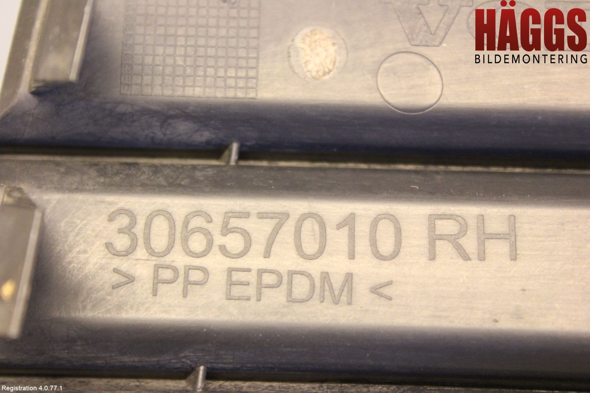 Volvo S40 04-07 Grilldel Höger