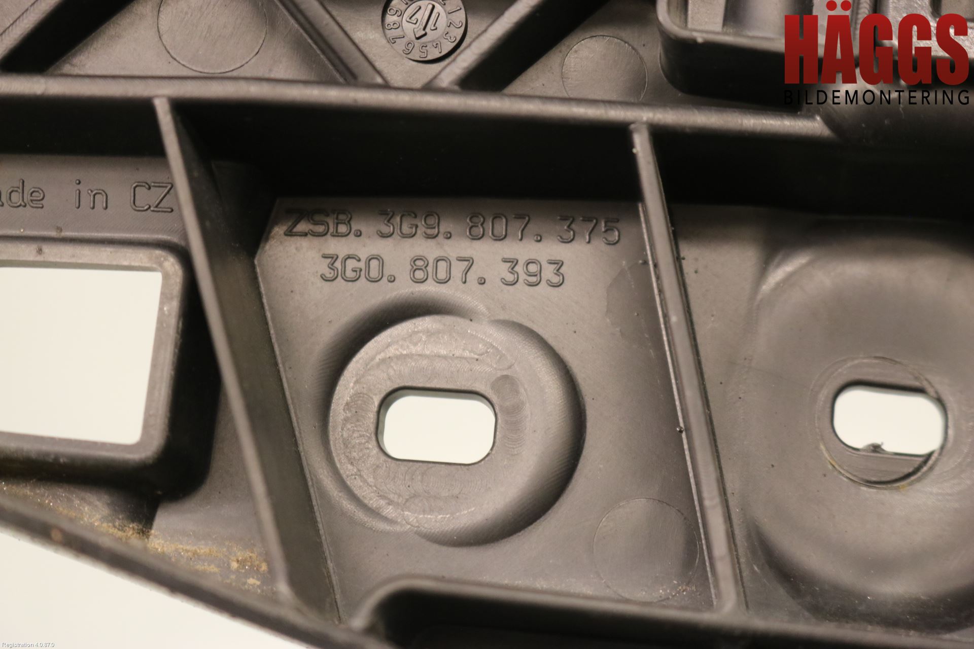 Volkswagen VW PASSAT 15-19 Stötfångarfäste Bak Vä