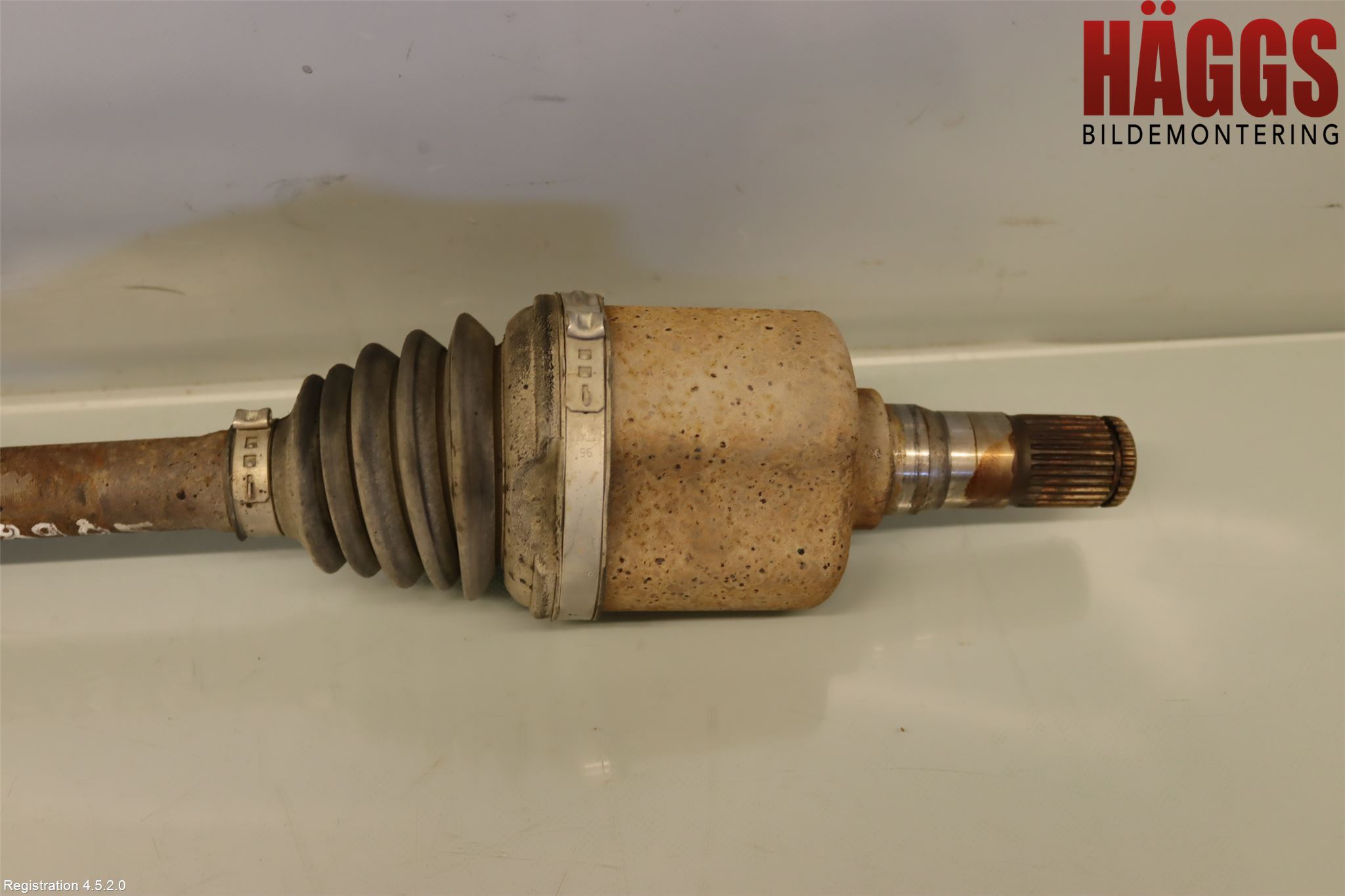 Ford TRANSIT/TOURNEO CONNECT 13-22 Drivaxel Fram Vänster