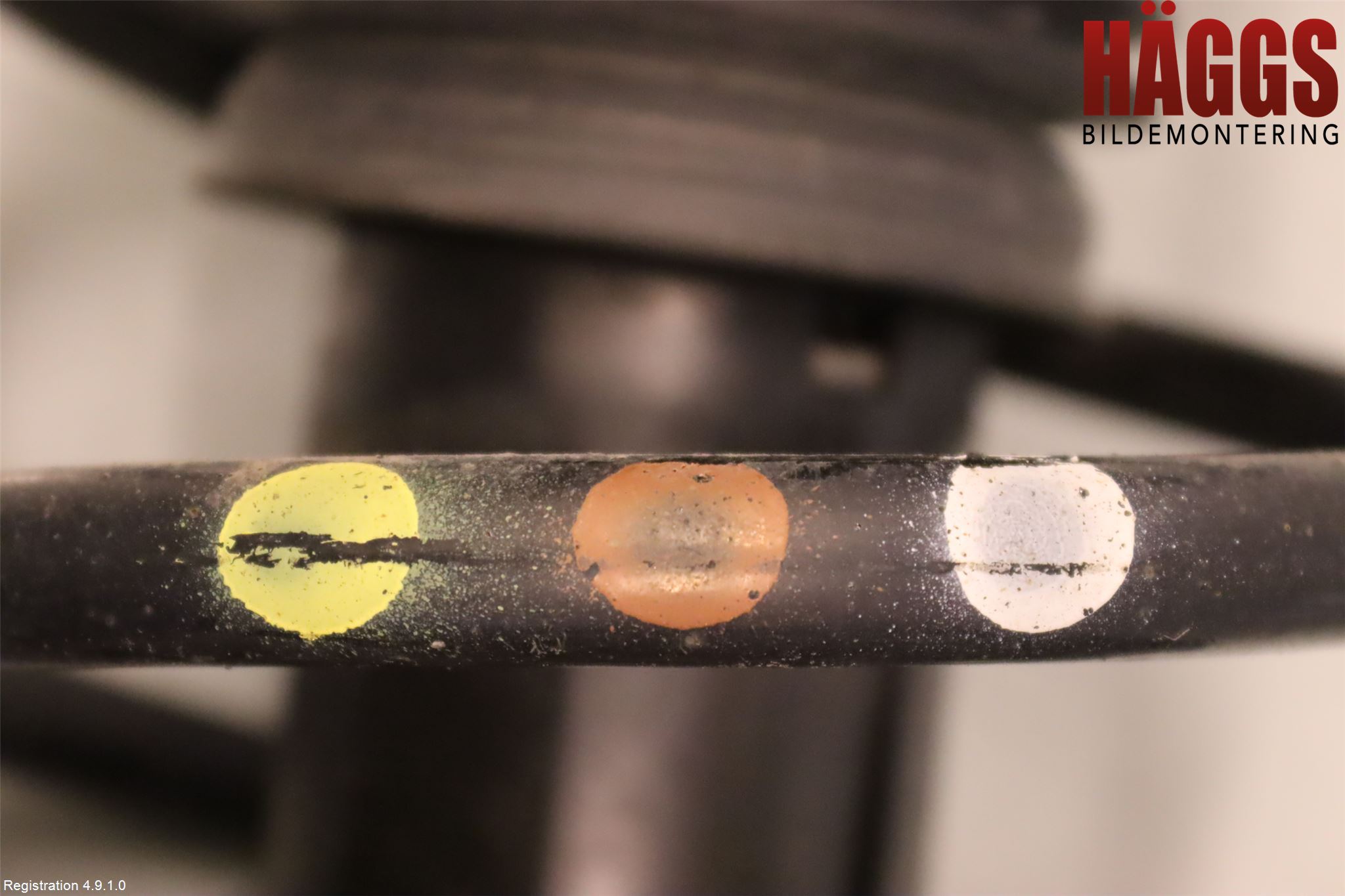 Skoda KAROQ 18- Fjäderben Fram Vänster