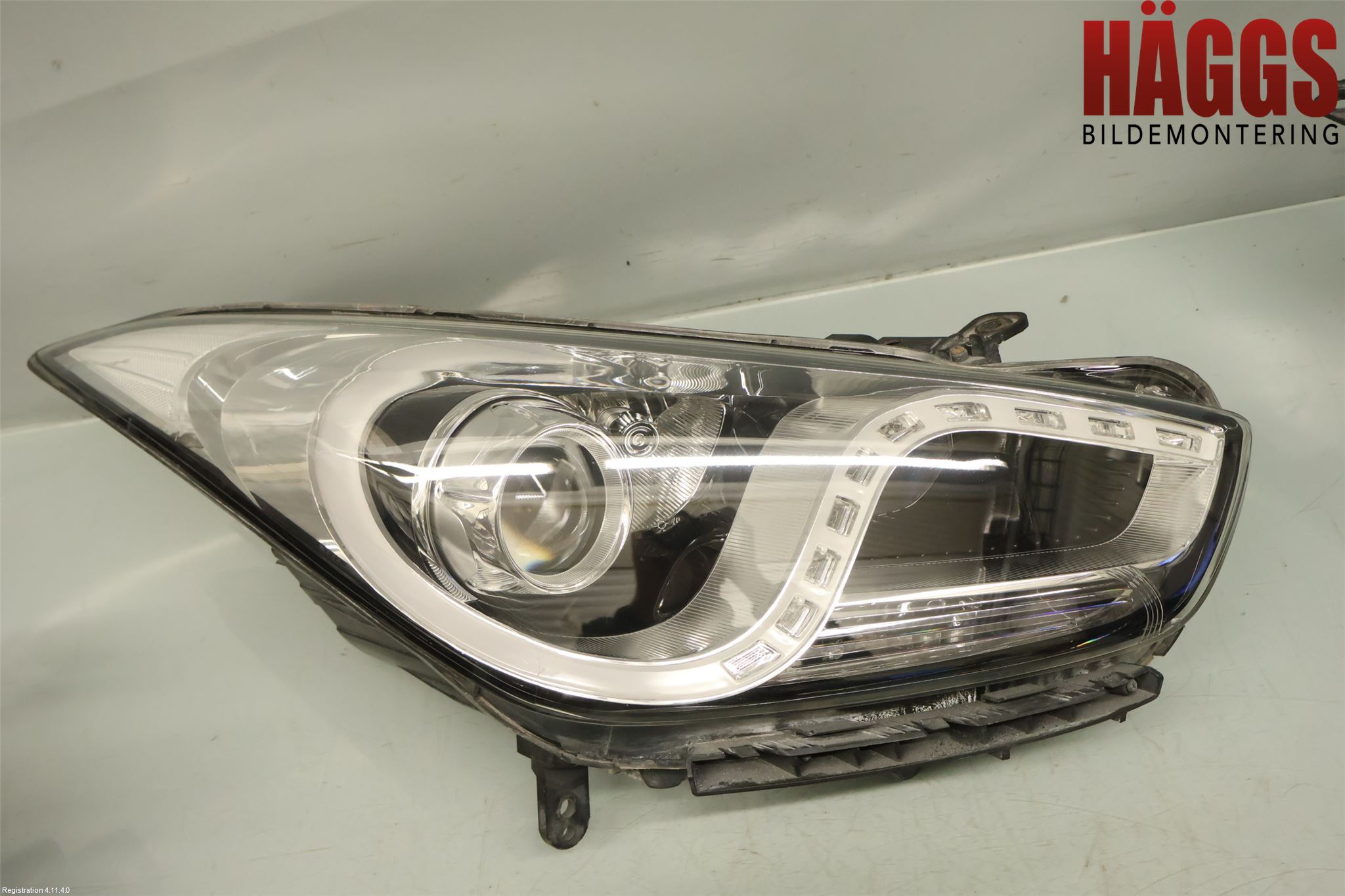 Hyundai i40 08-15 Strålkastare Höger