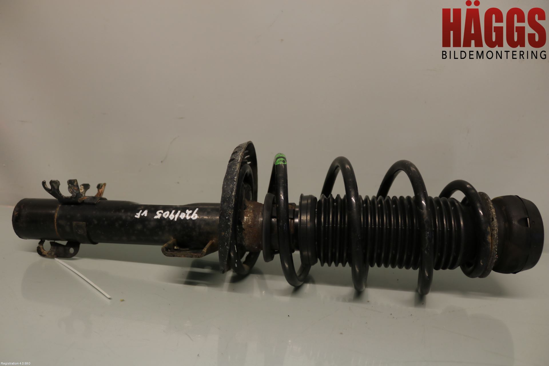 Volkswagen VW POLO 10-17 Fjäderben Fram Höger