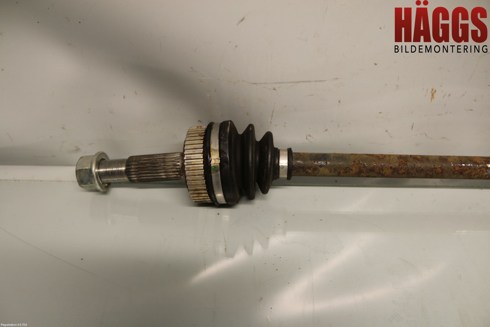 Nissan QASHQAI+2  10-14 Drivaxel Bak Höger