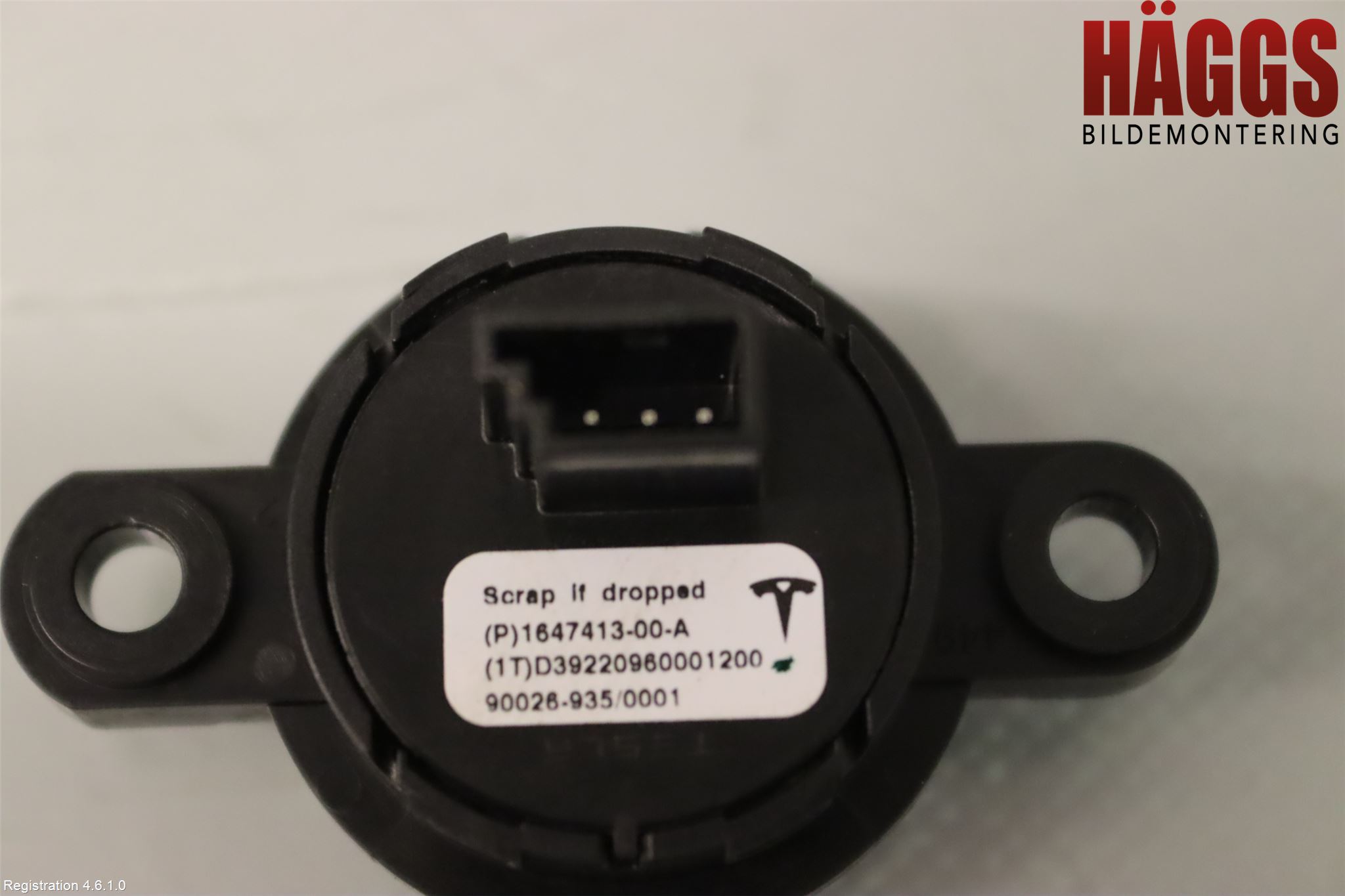 Tesla MODEL Y 21- Strömställare Baklucka