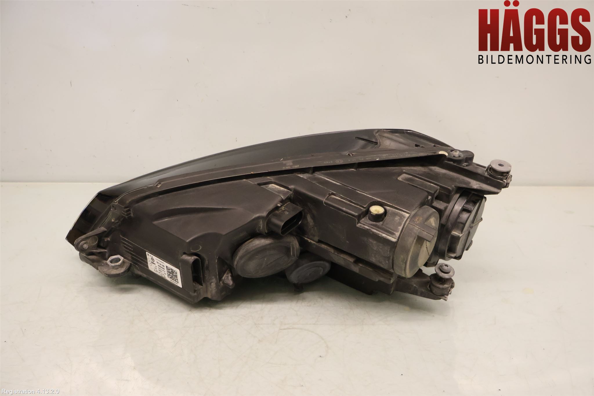 Volkswagen VW GOLF / E-GOLF VII 13-20 Strålkastare Höger