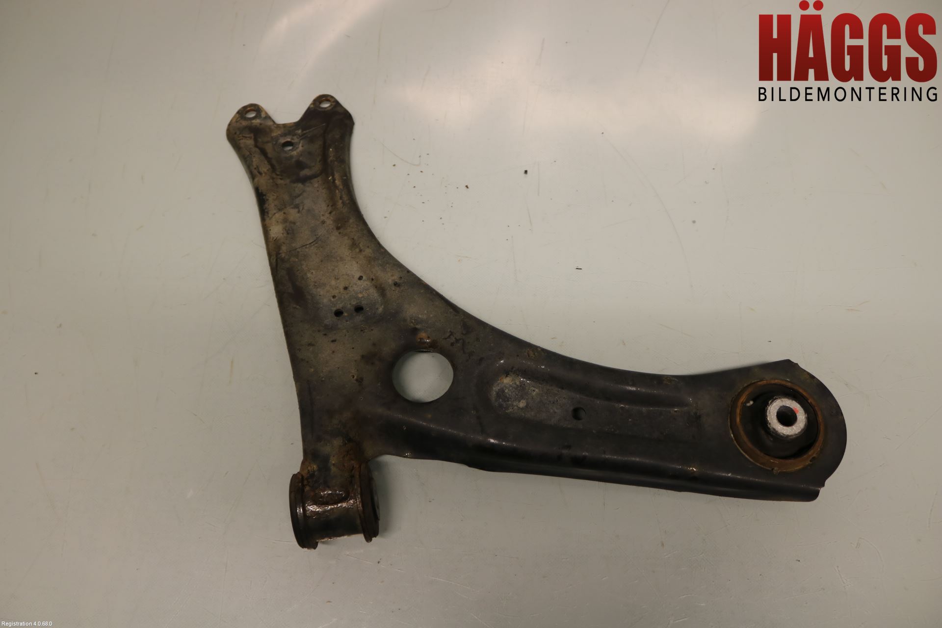 Skoda SUPERB 09-15 Bärarm Fram Undre Hö
