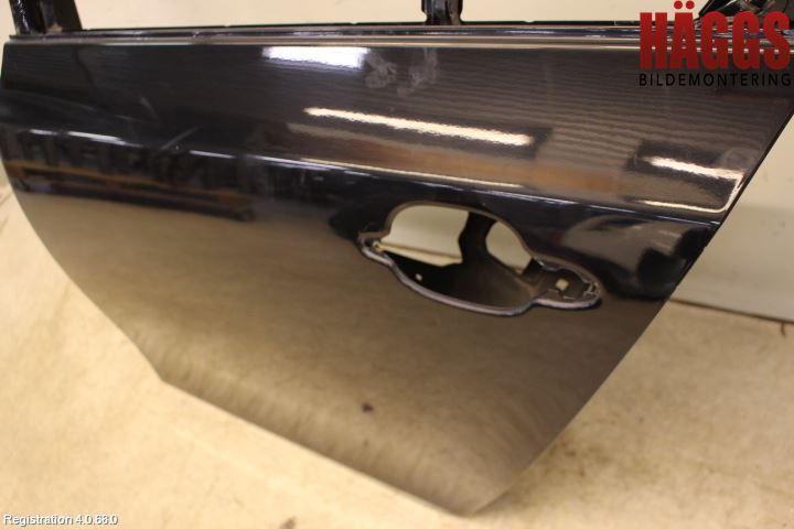 BMW 5 E60/61 Sed/Tou 02-10 Dörr Bak Vänster