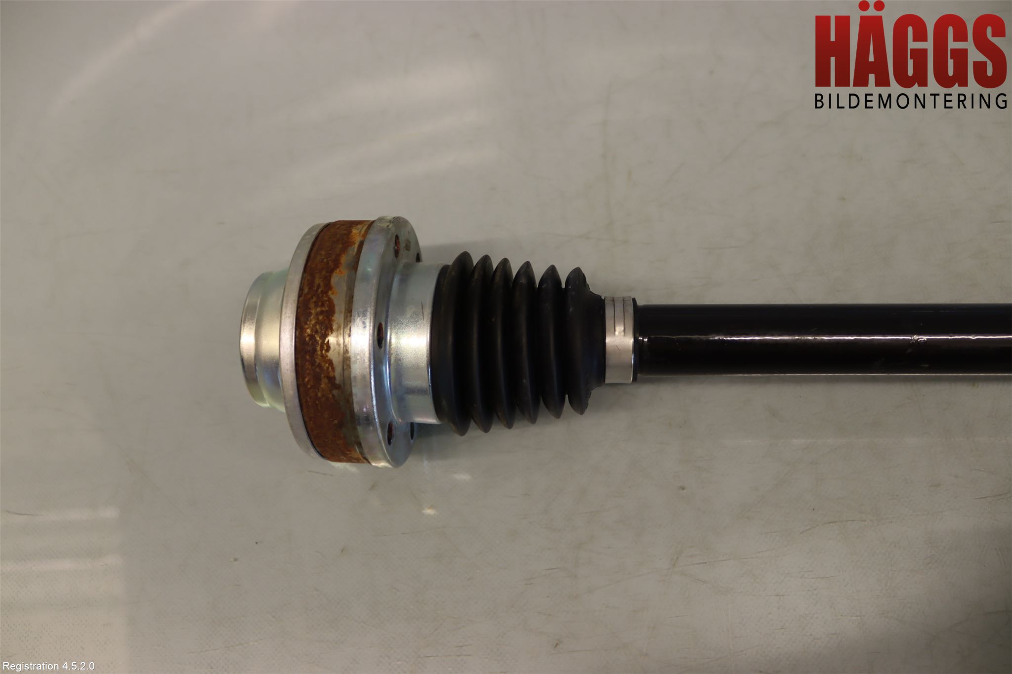 Volkswagen VW T-ROC 18- Drivaxel Bak Vänster
