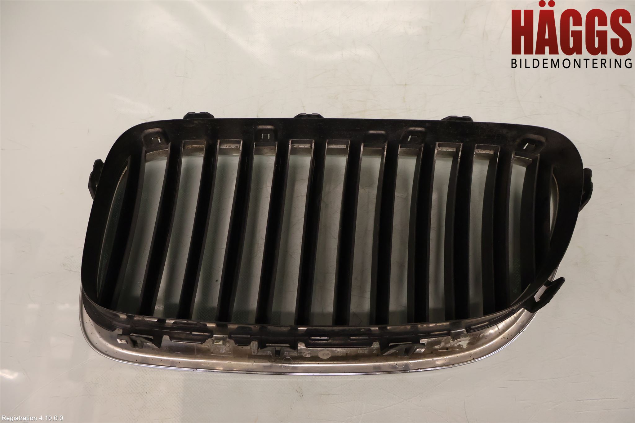 BMW 5 F10/F11/F18 09-17 Grilldel Höger