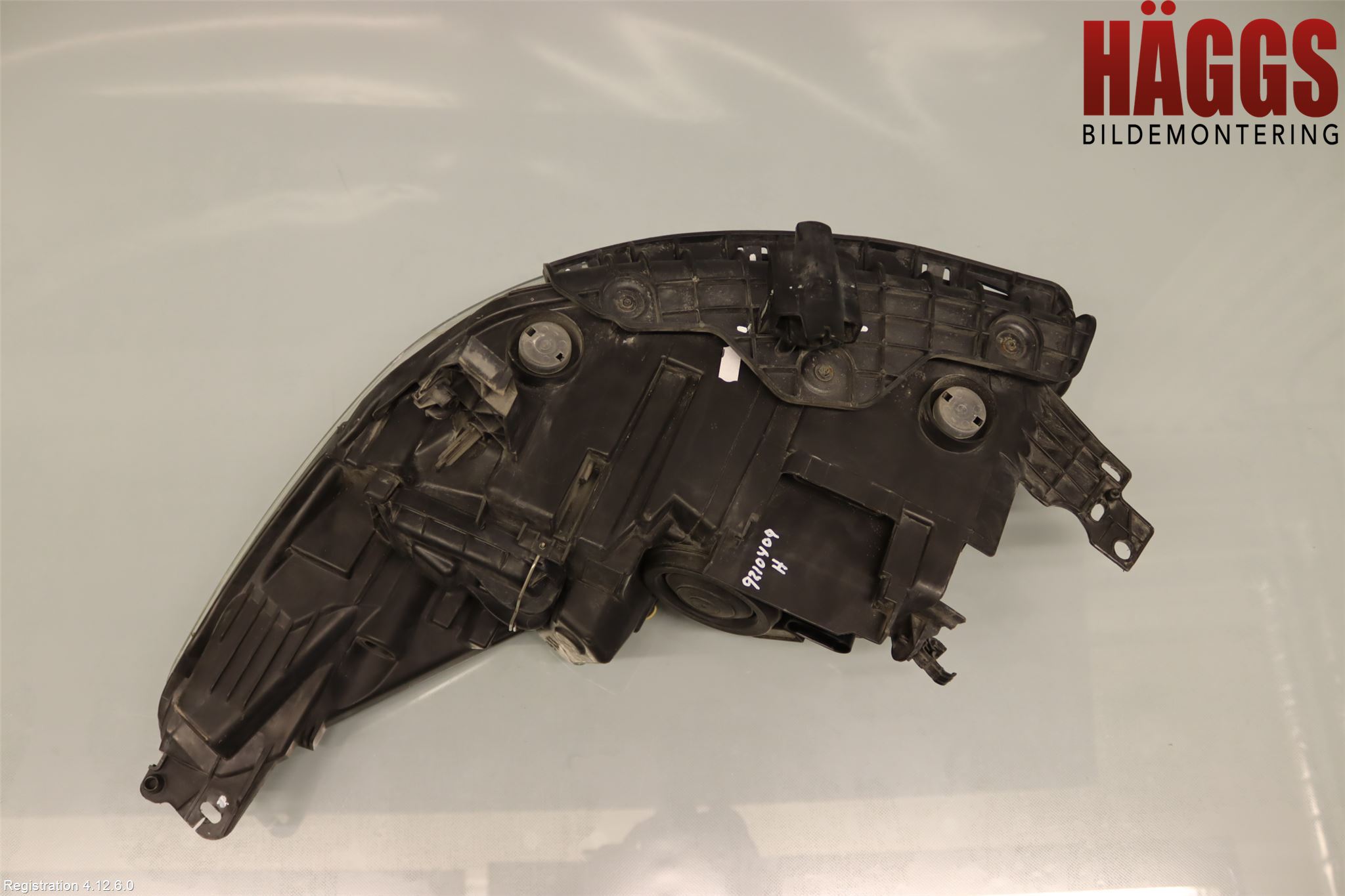 Ford KUGA 13-16 Strålkastare Höger