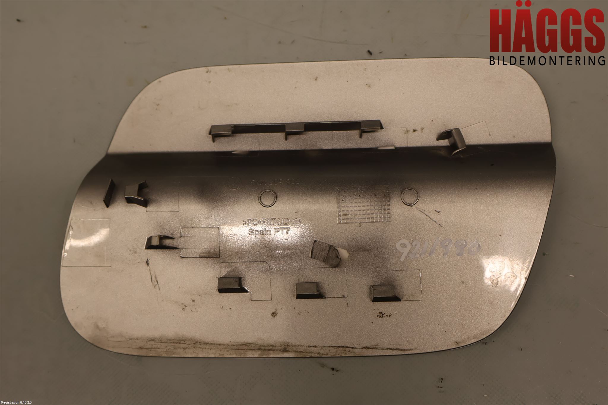 Volkswagen VW TIGUAN 16-24 Tanklucka
