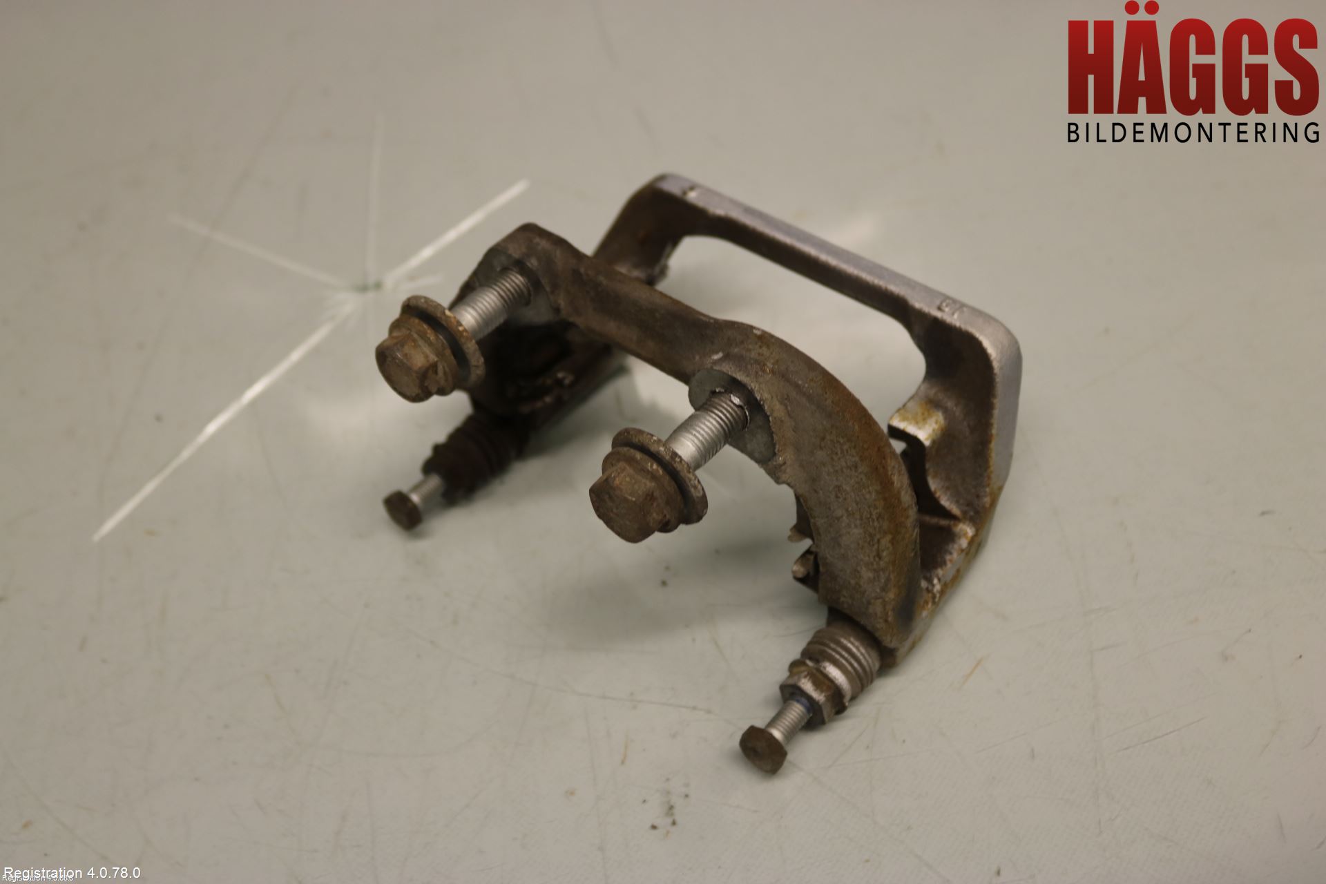 BMW 5 F10/F11/F18 09-17 Bromsokshållare