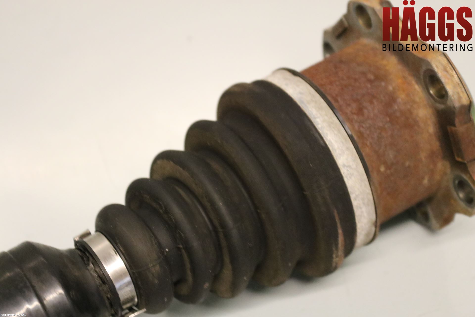 Volkswagen VW GOLF IV 98-06 Drivaxel Fram Höger