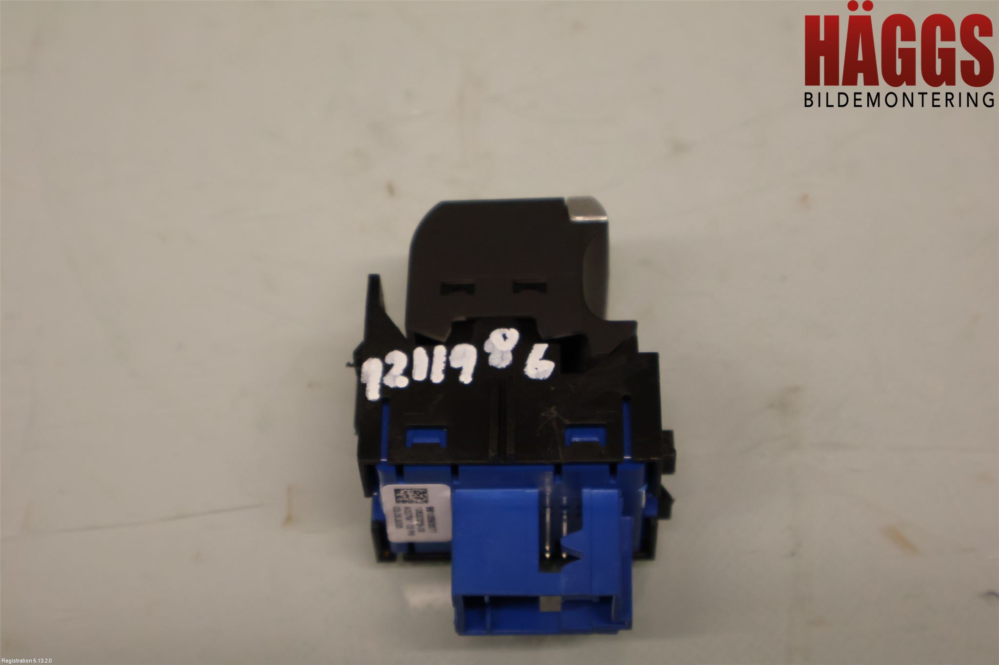 Peugeot 2008/E-2008 20- Strömställare Parkeringsbroms