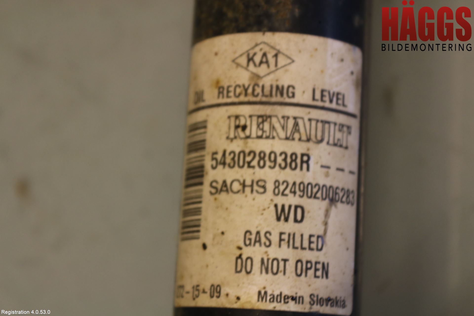 Dacia DOKKER 13- Fjäderben Fram Höger