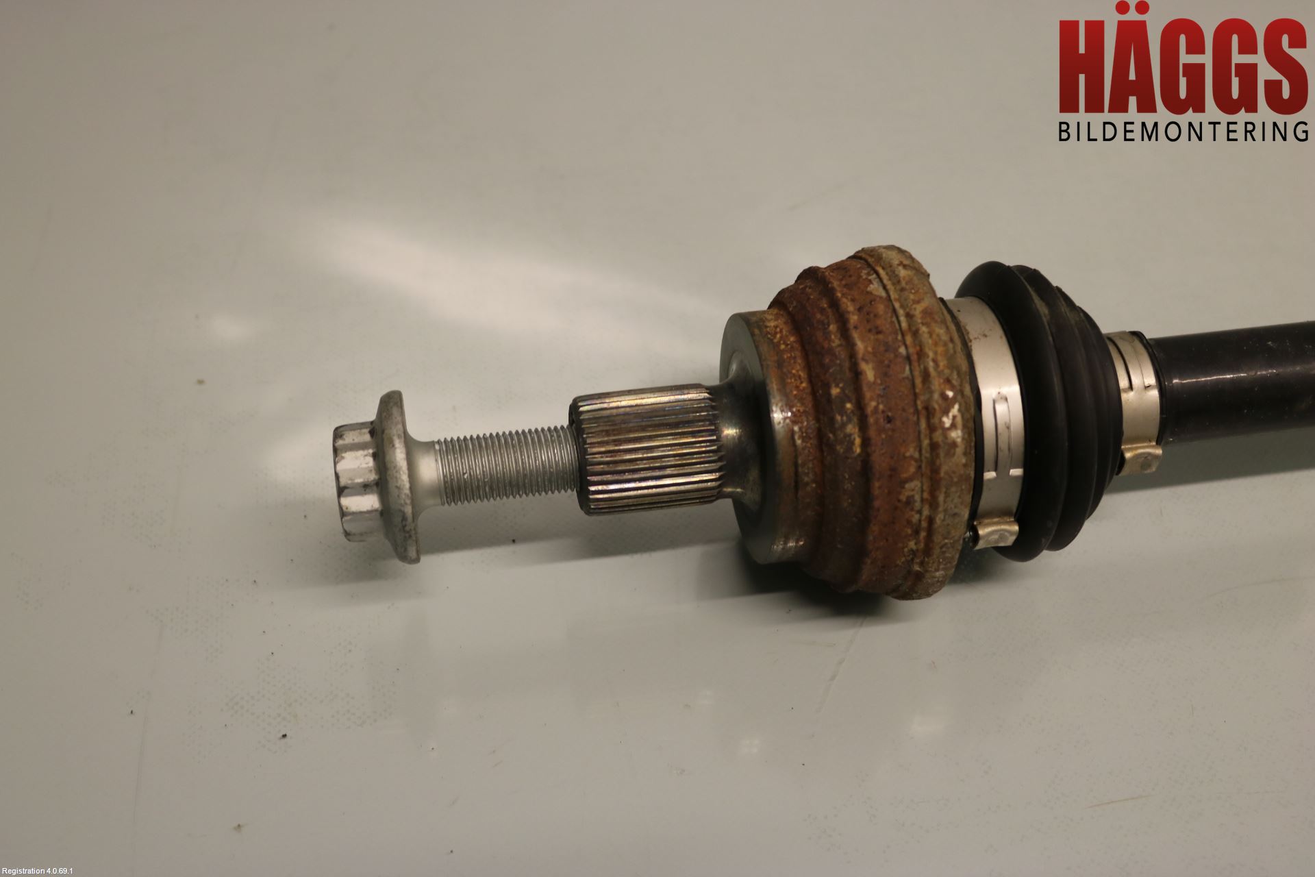 Skoda KODIAQ 17-24 Drivaxel Bak Vänster