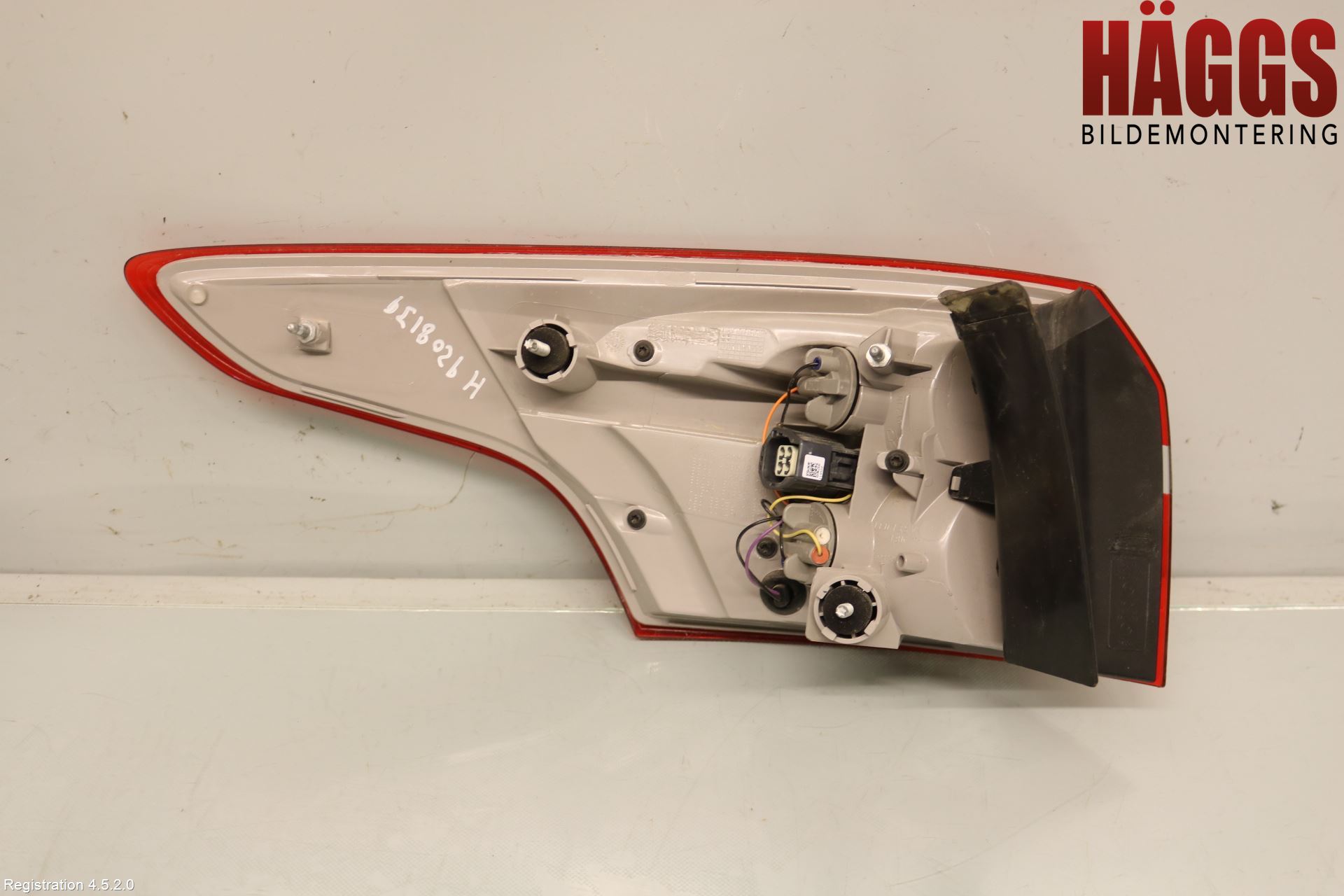 Ford FOCUS 15-18 Bakljus Höger