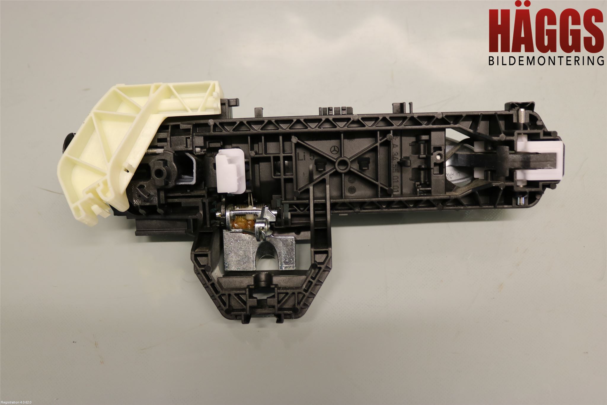 Mercedes-Benz MB E-KLASS (W212) 09-16 Dörrhandtag Yttre Vä
