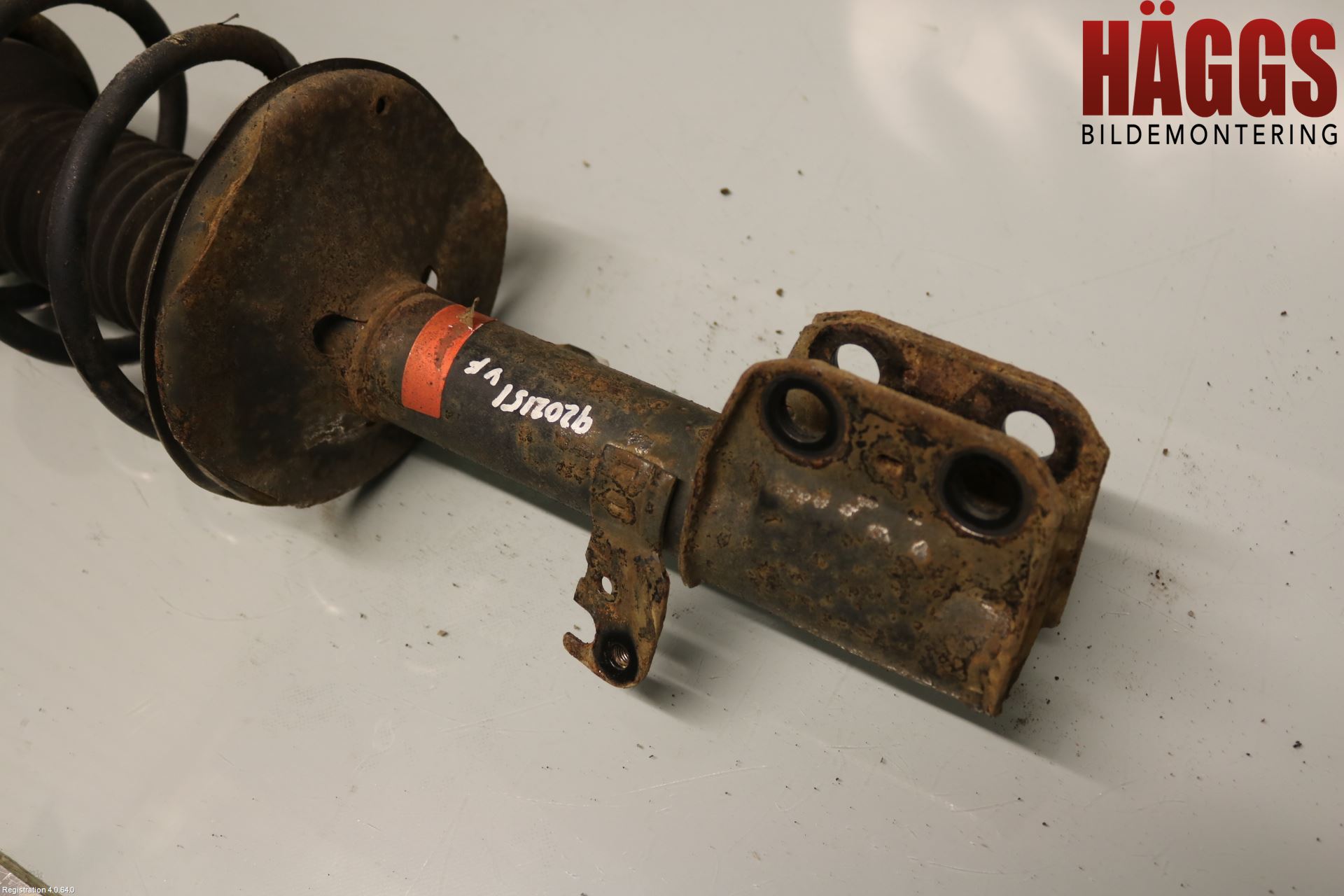 Toyota COROLLA VERSO 04-07 Fjäderben Fram Vänster