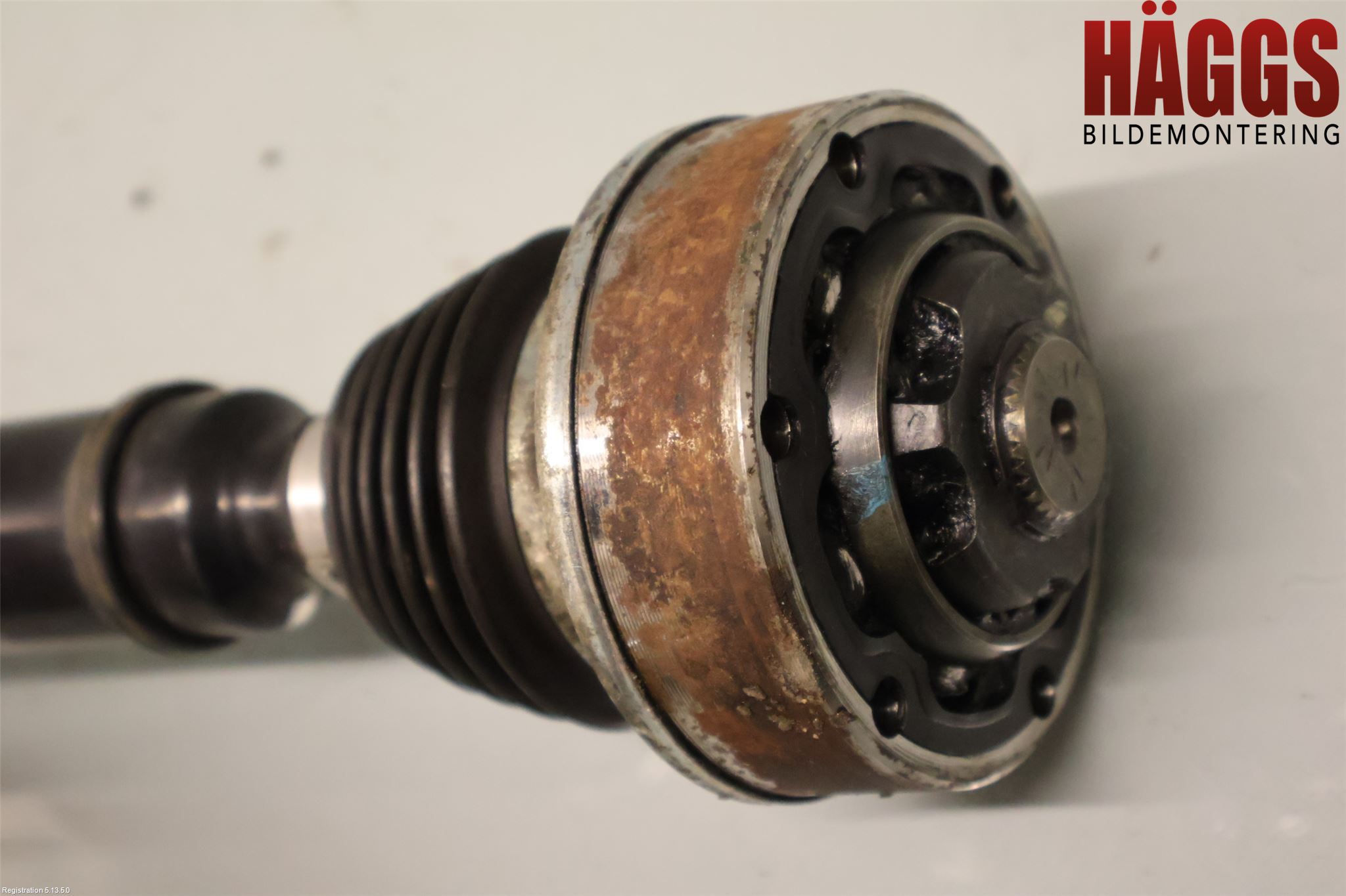 Volkswagen VW GOLF VI 09-13 Drivaxel Fram Höger
