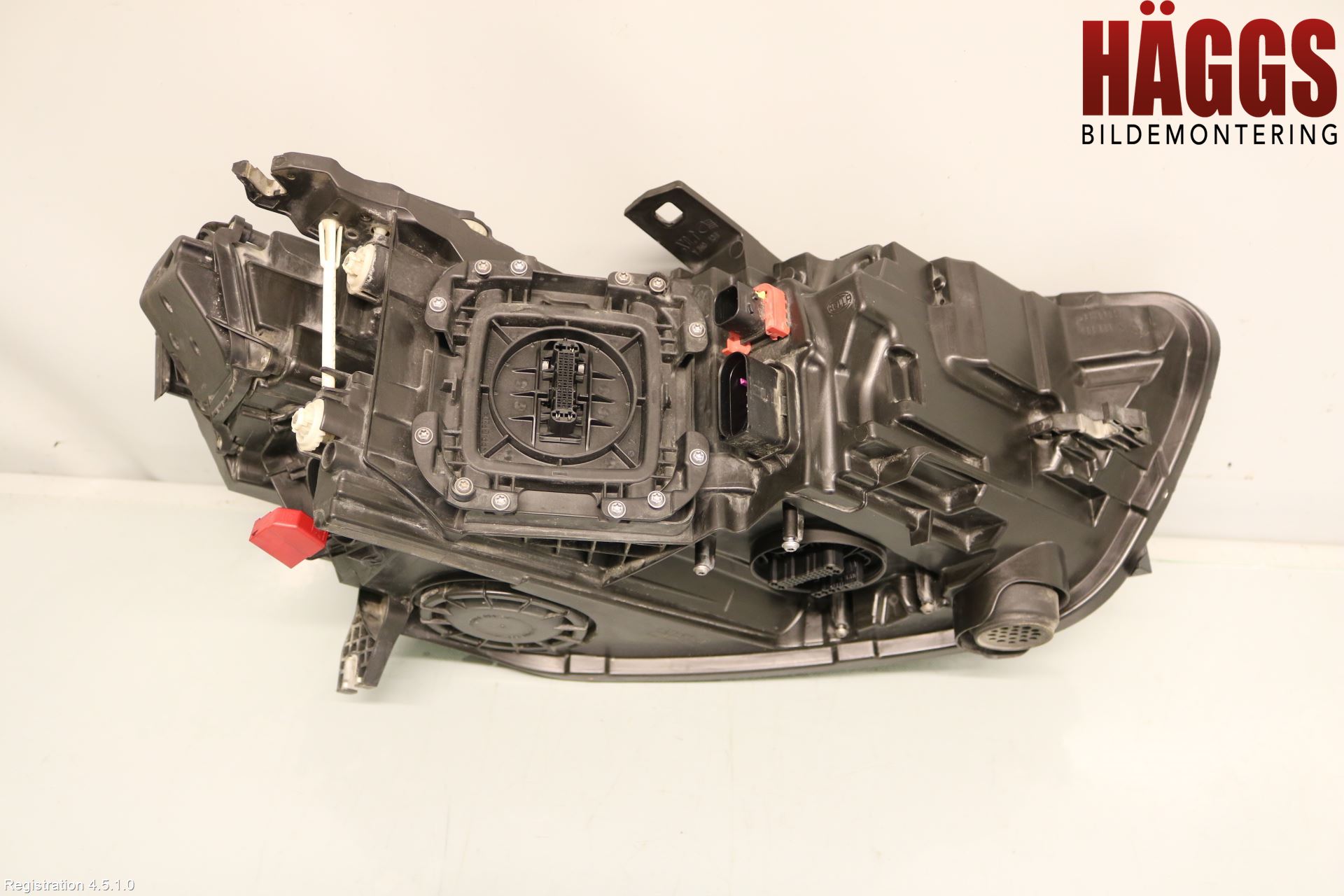 Audi A6 ALLROAD 12-18 Strålkastare Vänster