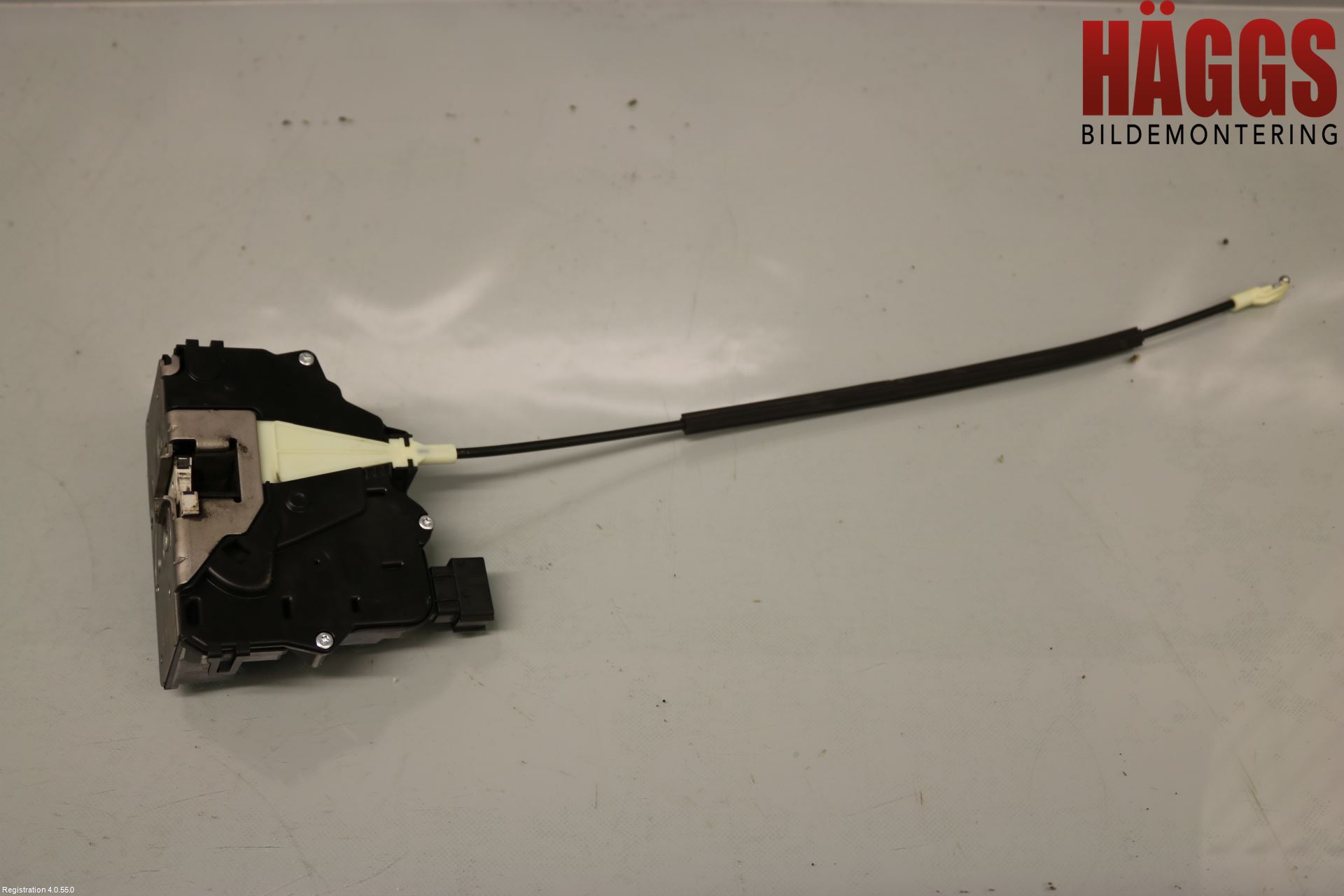 Opel CORSA E 15-19 Låskista-Dörrlås