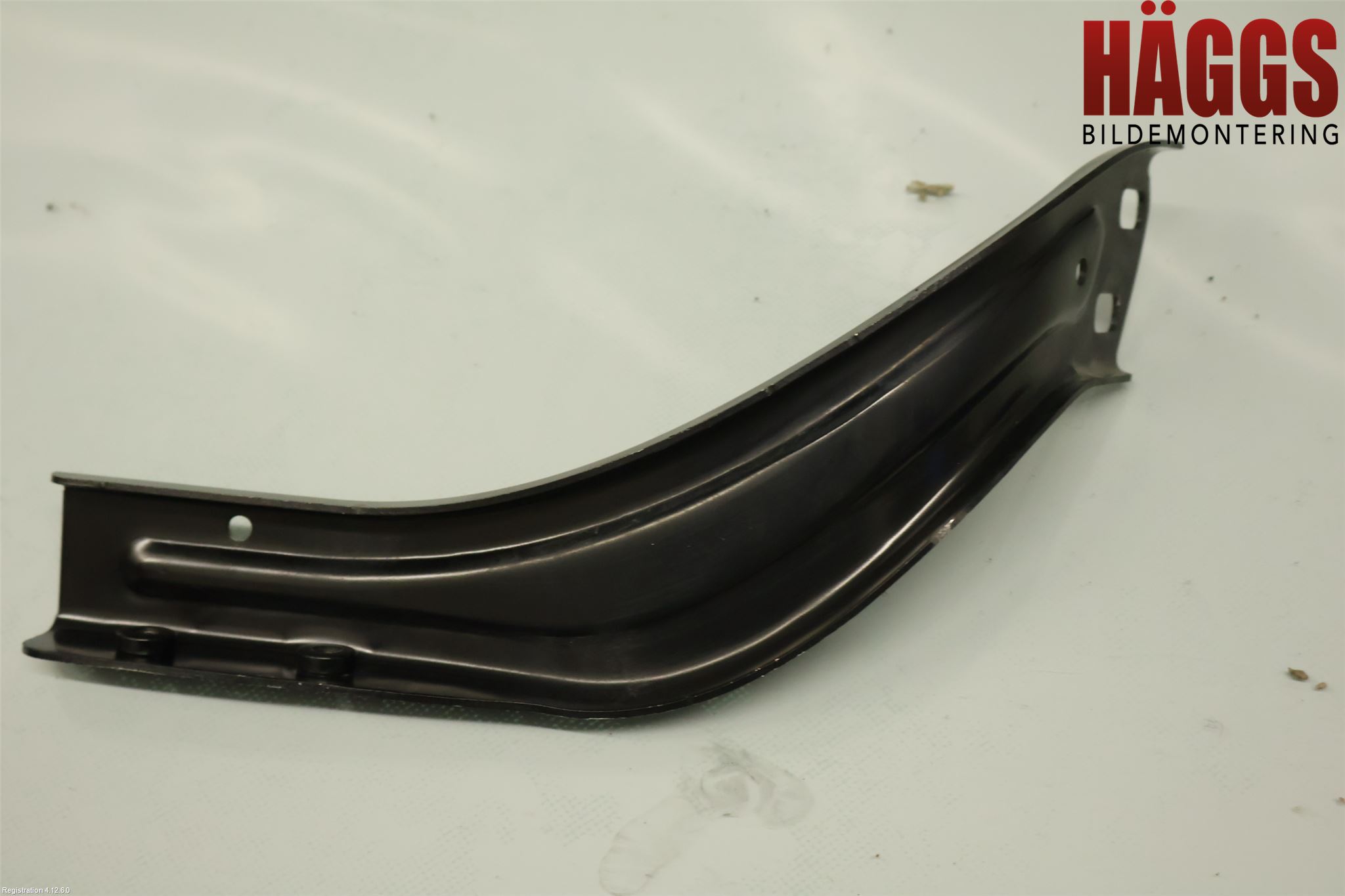 Mercedes-Benz MB E-KLASS (W212) 09-16 Frontplåt