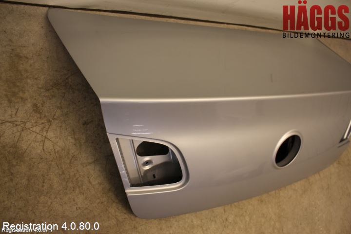 Volkswagen VW PASSAT 05-11 Baklucka (Ej Med Ruta)