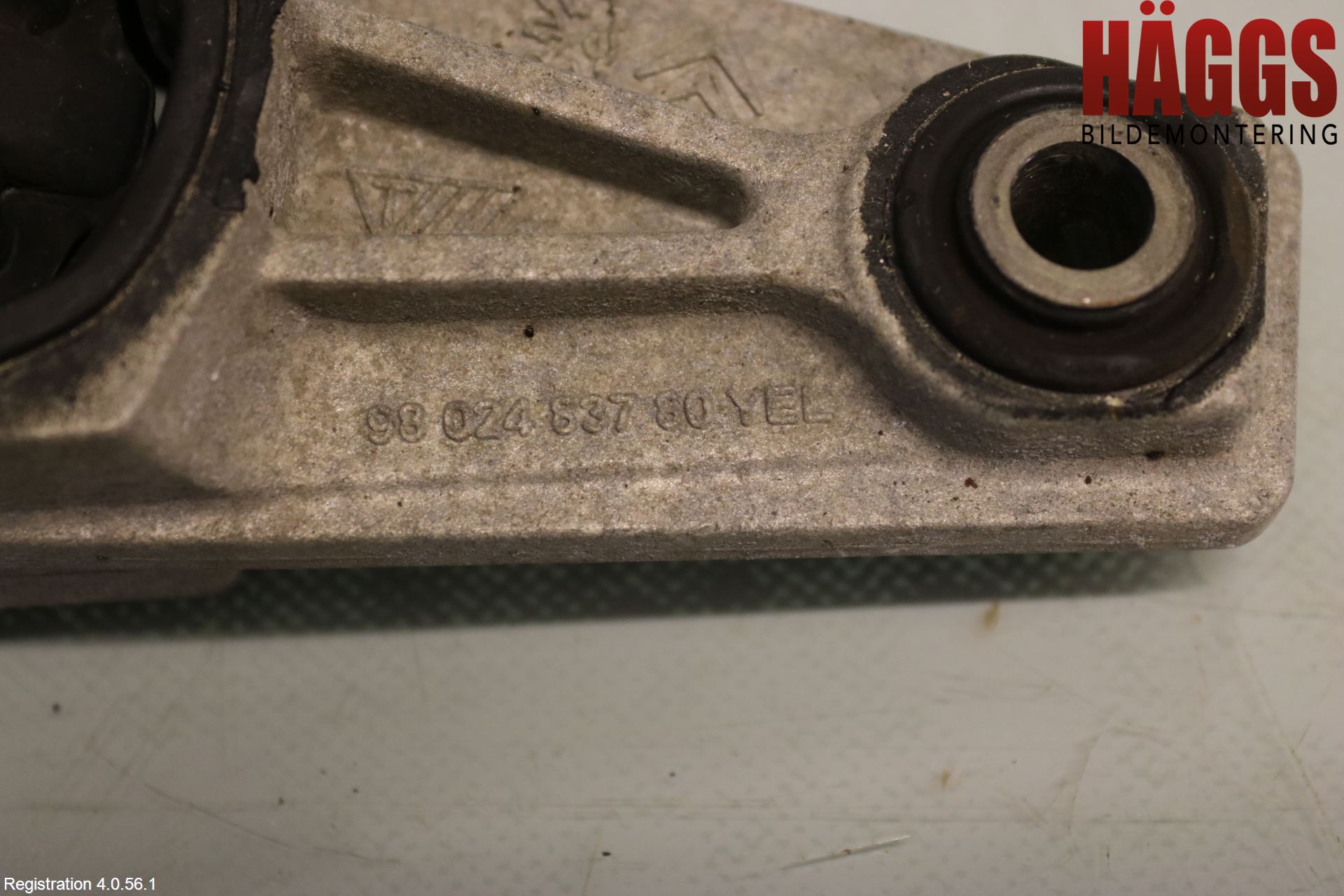 Citroen C4 CACTUS 14-20 Motorfäste