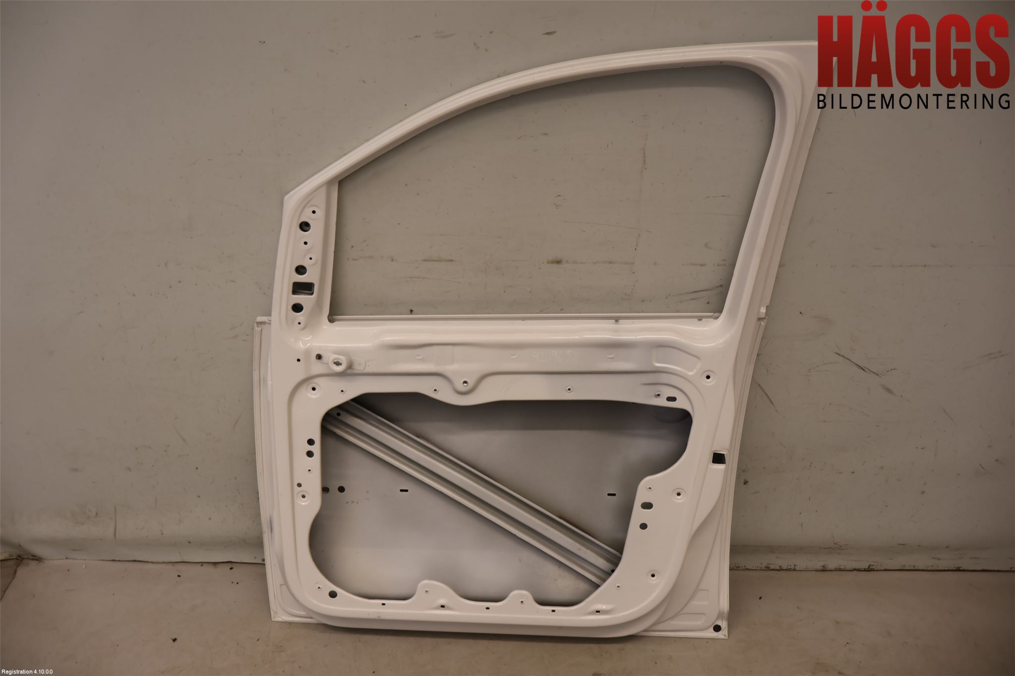 Volkswagen VW CADDY 11-15 Dörr Fram Höger