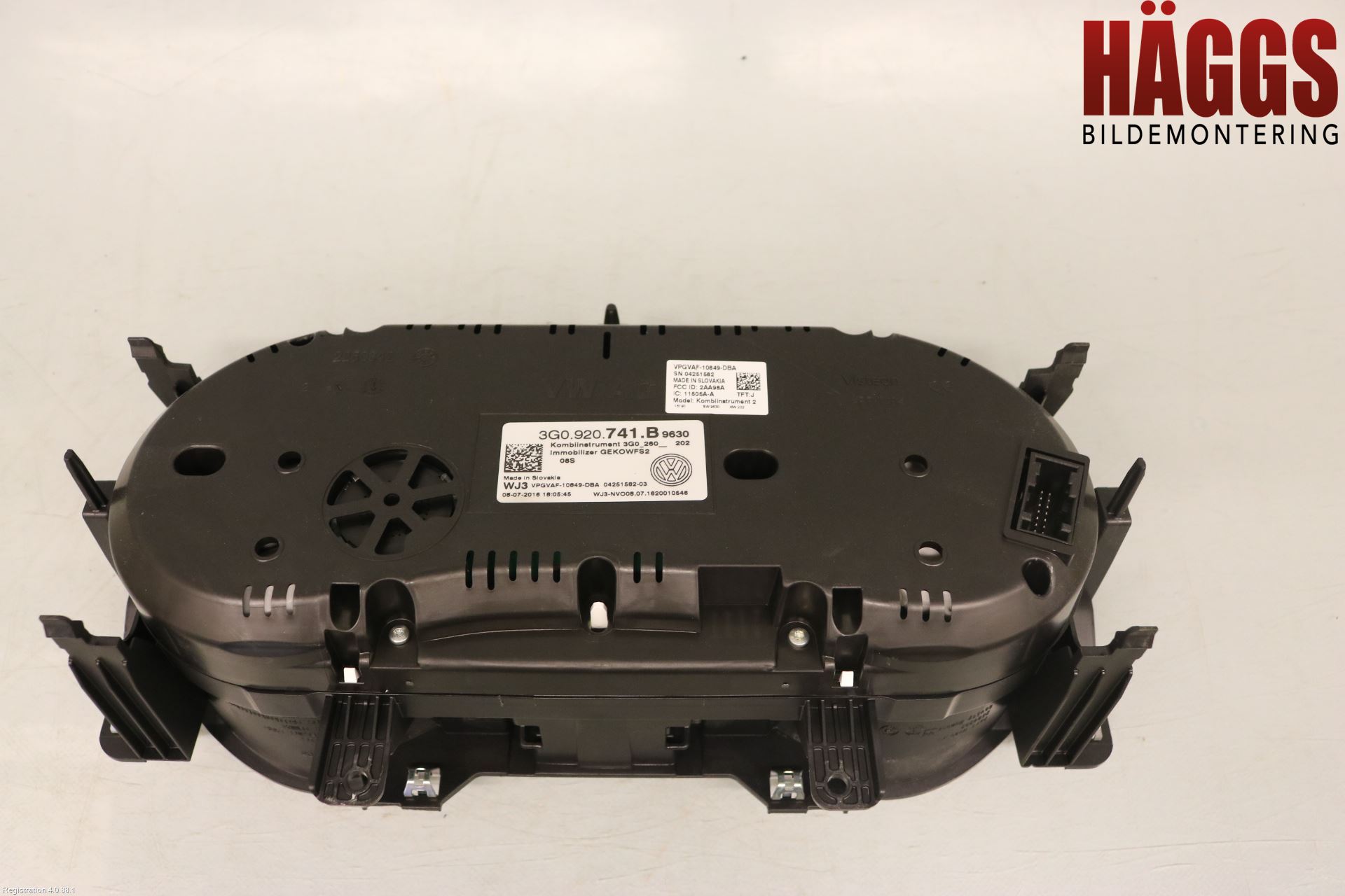 Volkswagen VW PASSAT 15-19 Instrument Komb