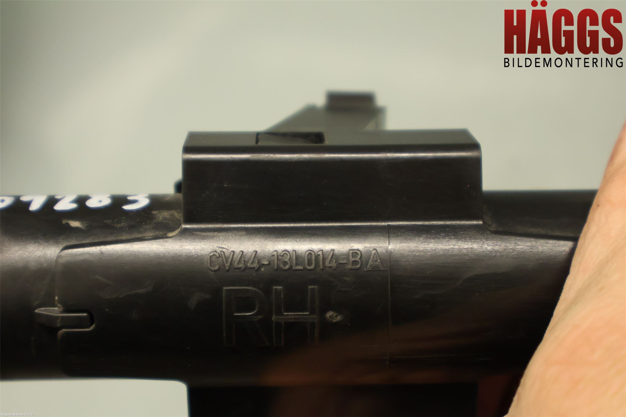 Ford KUGA 13-16 Spolarmunstycke Strålkastare