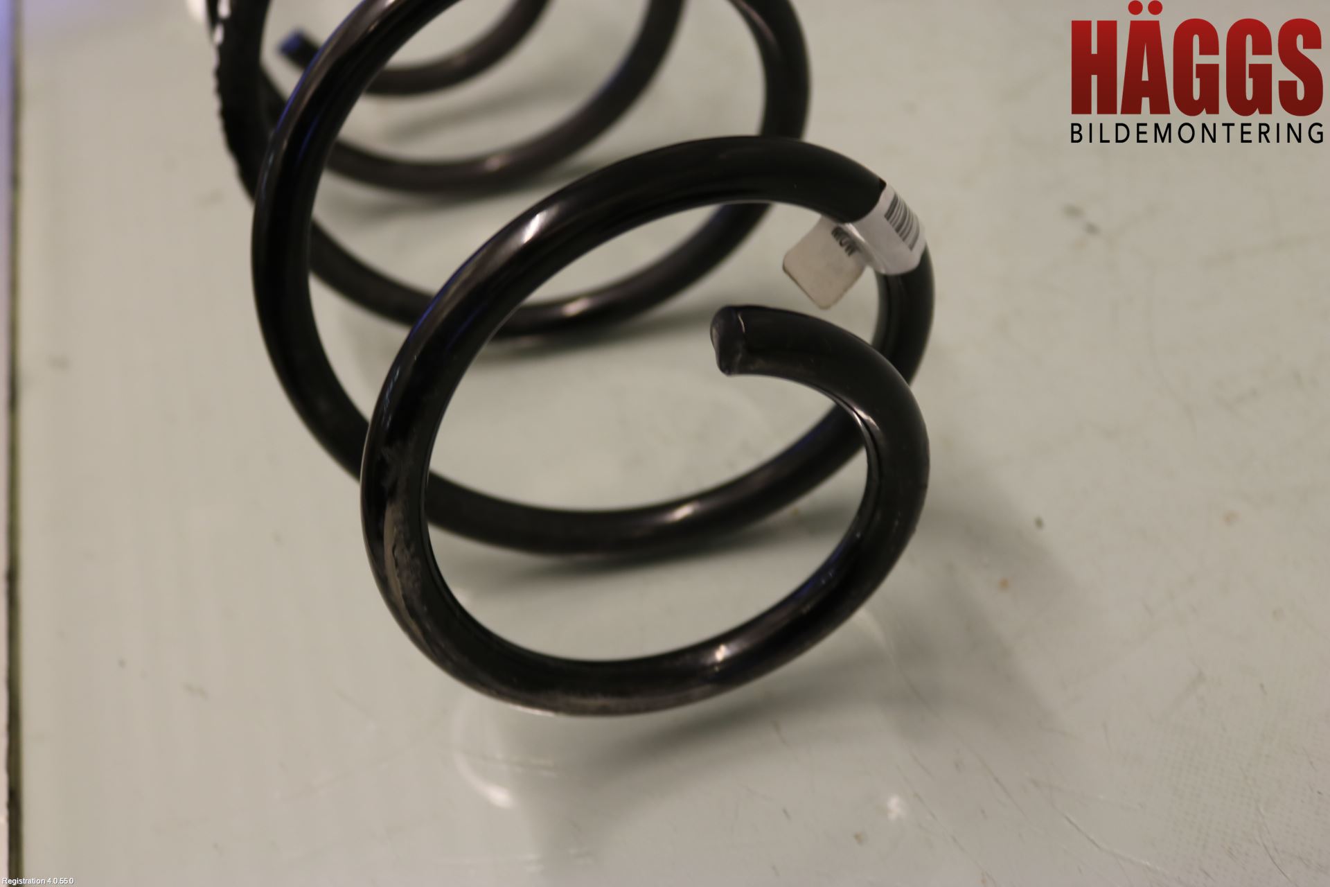 Audi Q3 F3 19- Fjäder Fram