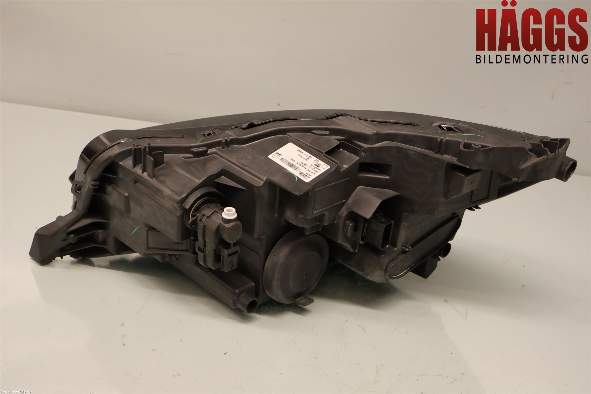 Peugeot 2008/E-2008 20- Strålkastare Höger