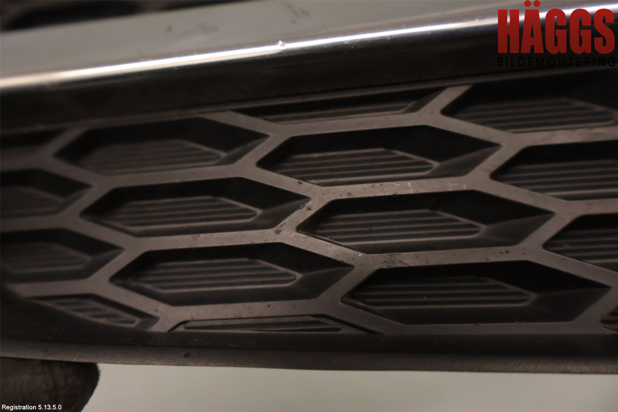 Toyota RAV4 13-18 Grilldel Höger