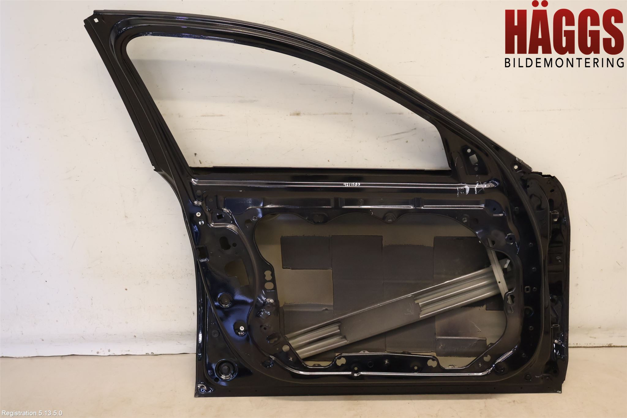 BMW 5 G30/G31/F90 17-23 Dörr Fram Vänster