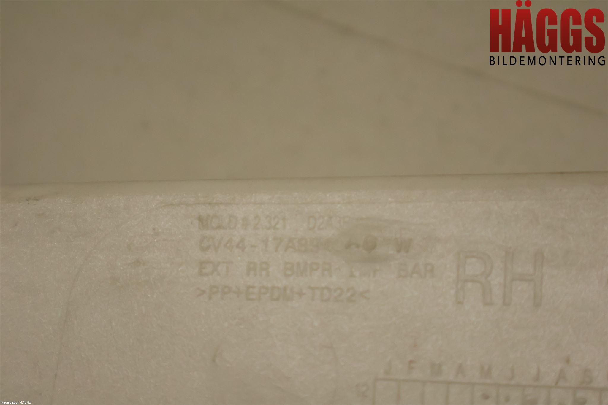 Ford KUGA 13-16 Stötfångardel Bak Hö