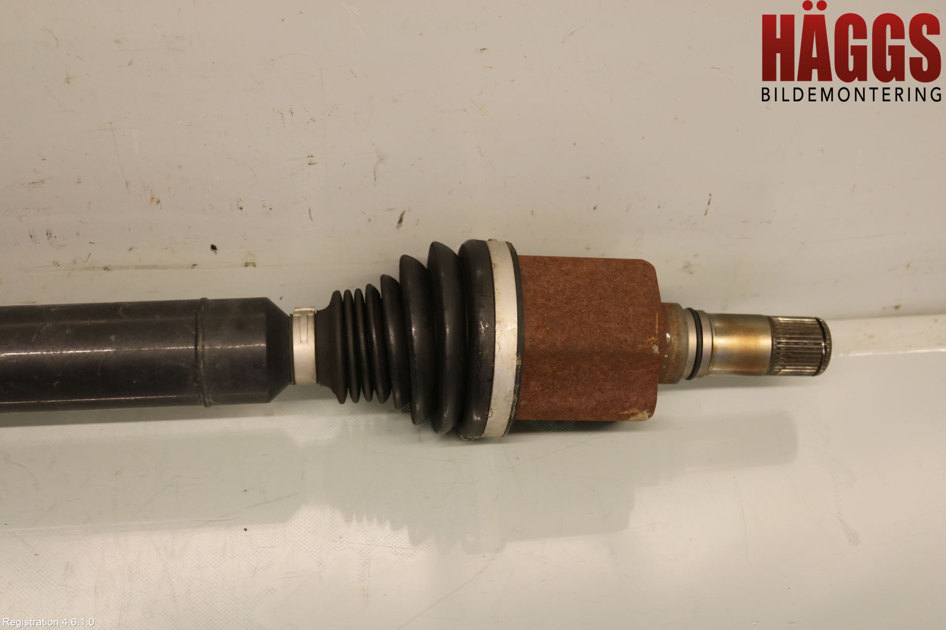 Volkswagen VW PASSAT 15-19 Drivaxel Fram Höger