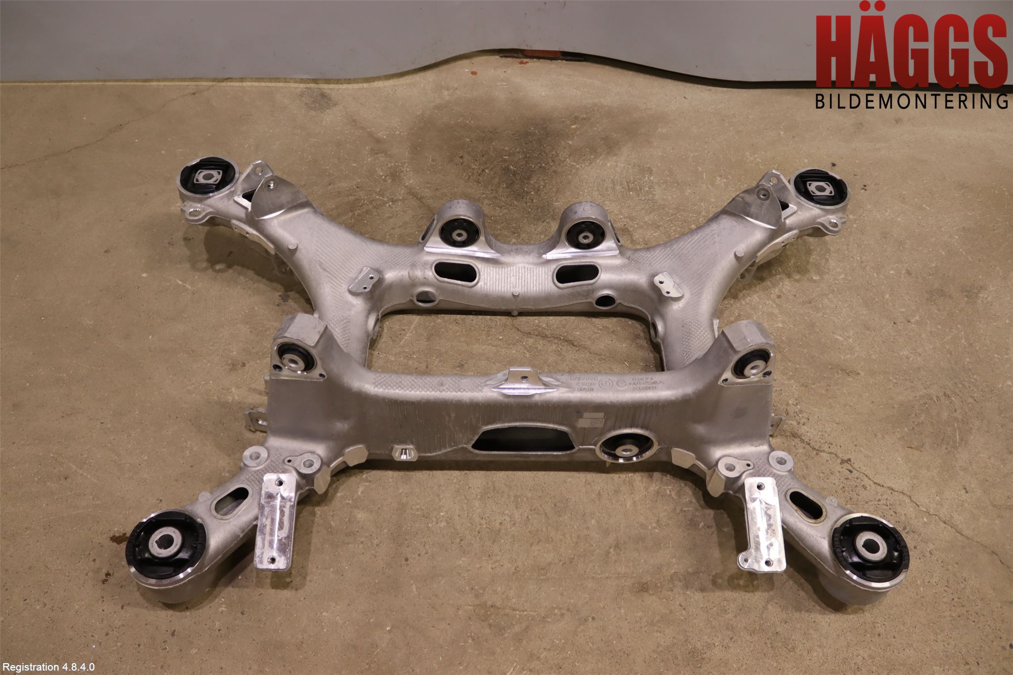 BMW 5/i5 G60/G61 24- Bakaxelbalk
