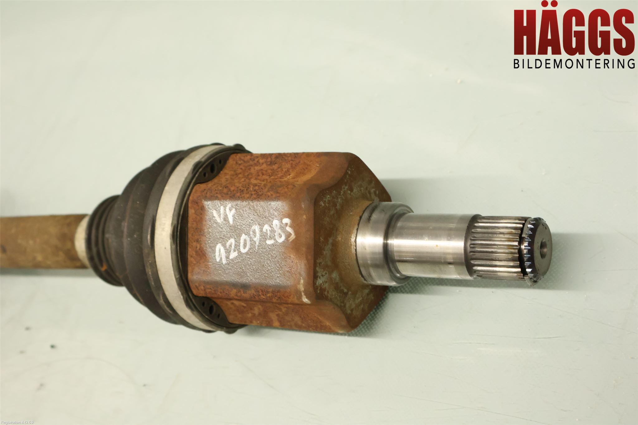 Ford KUGA 13-16 Drivaxel Fram Vänster